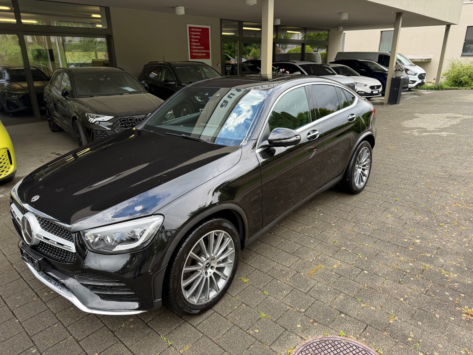 MERCEDES-BENZ GLC Coupé 300 AMG Line 4Matic 9G-Tronic-image-14