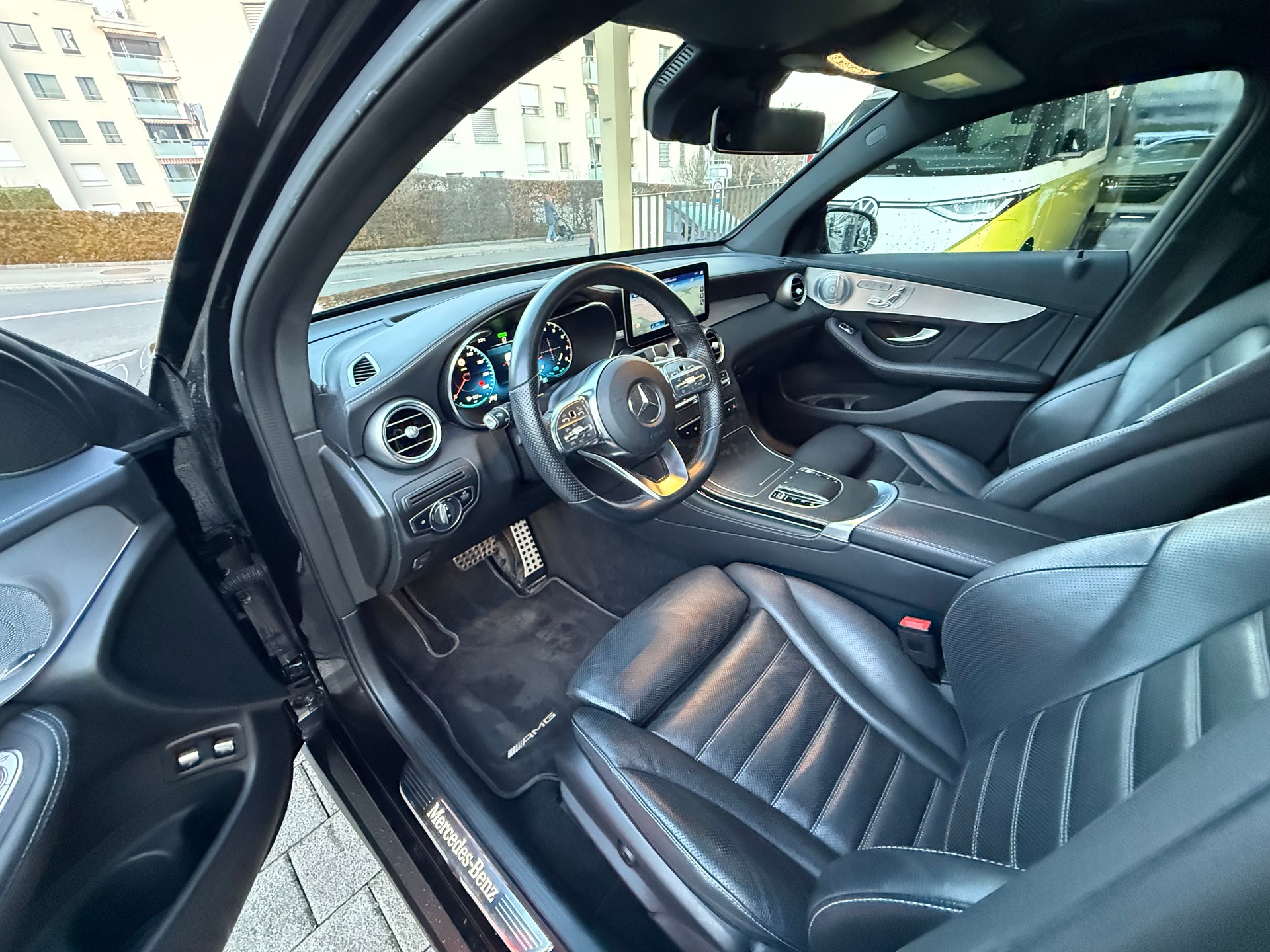 MERCEDES-BENZ GLC Coupé 300 AMG Line 4Matic 9G-Tronic-image-4