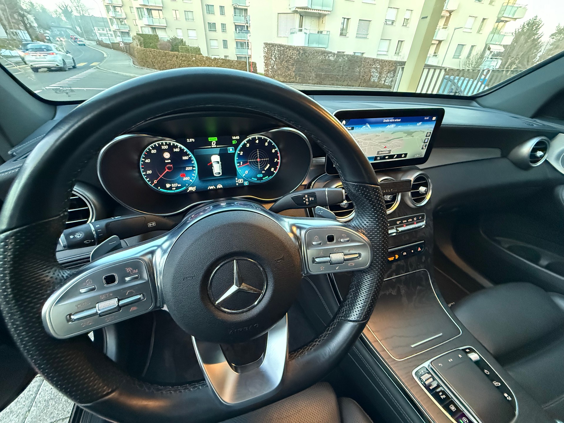 MERCEDES-BENZ GLC Coupé 300 AMG Line 4Matic 9G-Tronic-image-5