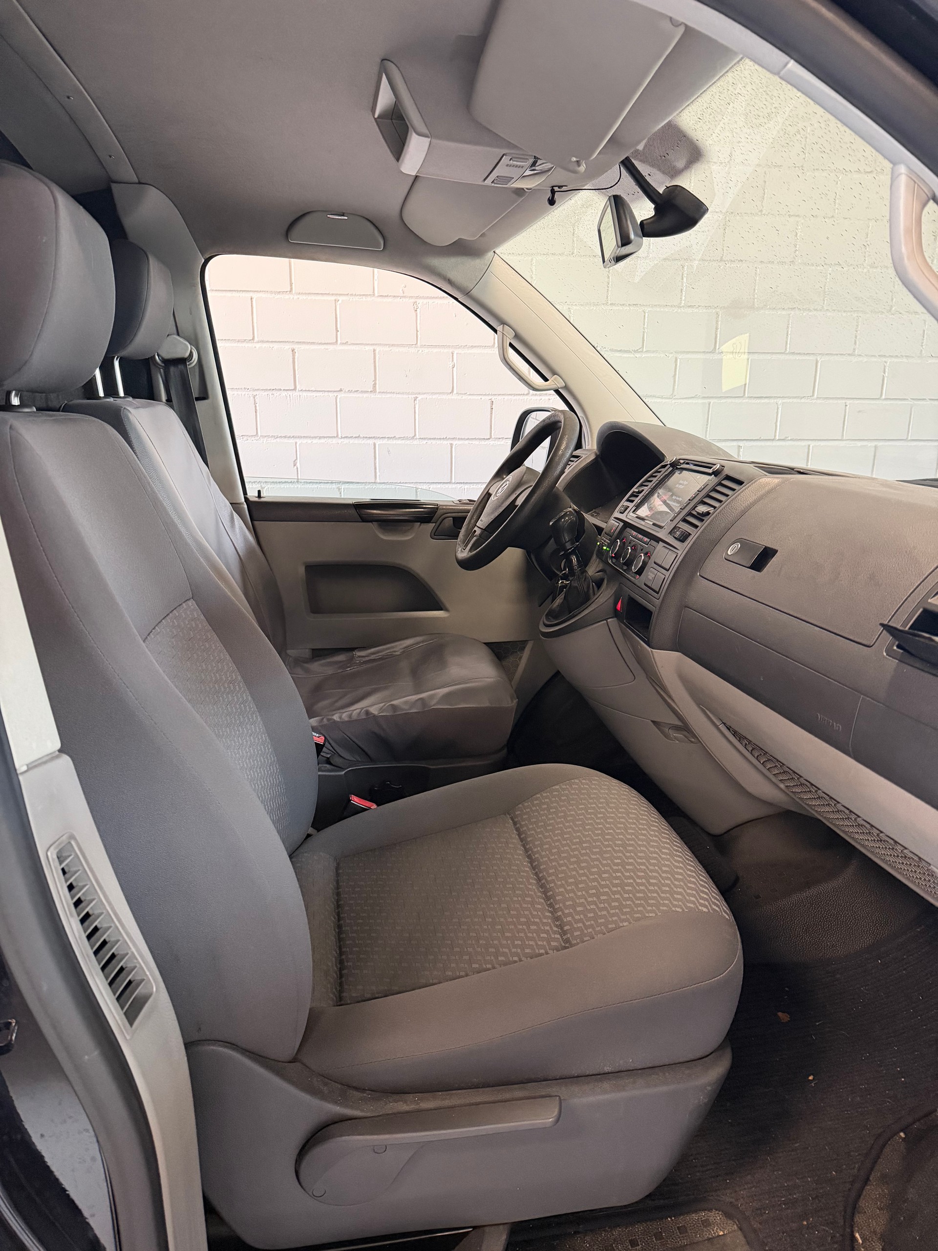 VW T5 2.0 TDI Leichenwagen-image-12