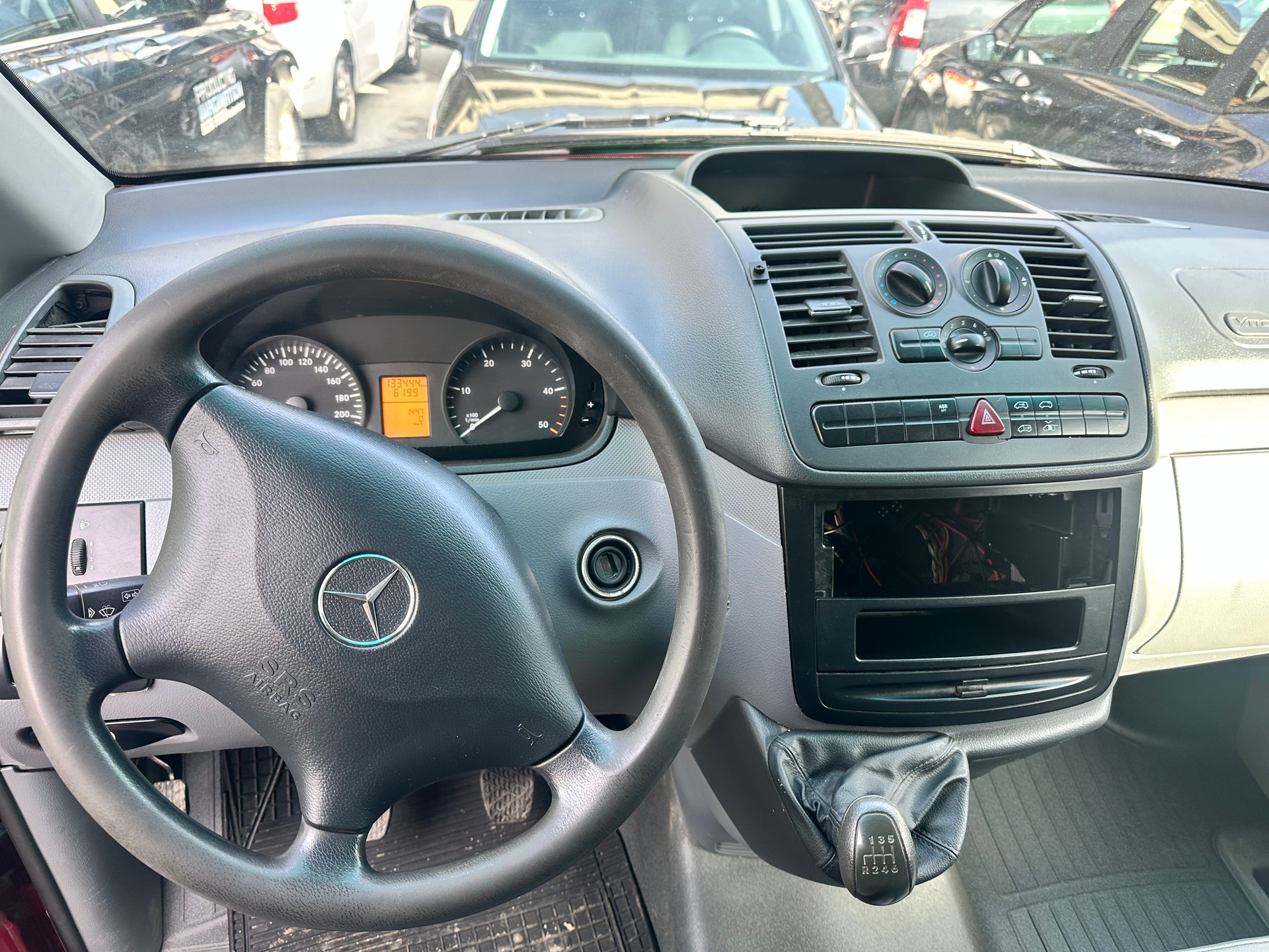 MERCEDES-BENZ Vito 115 CDI-image-10