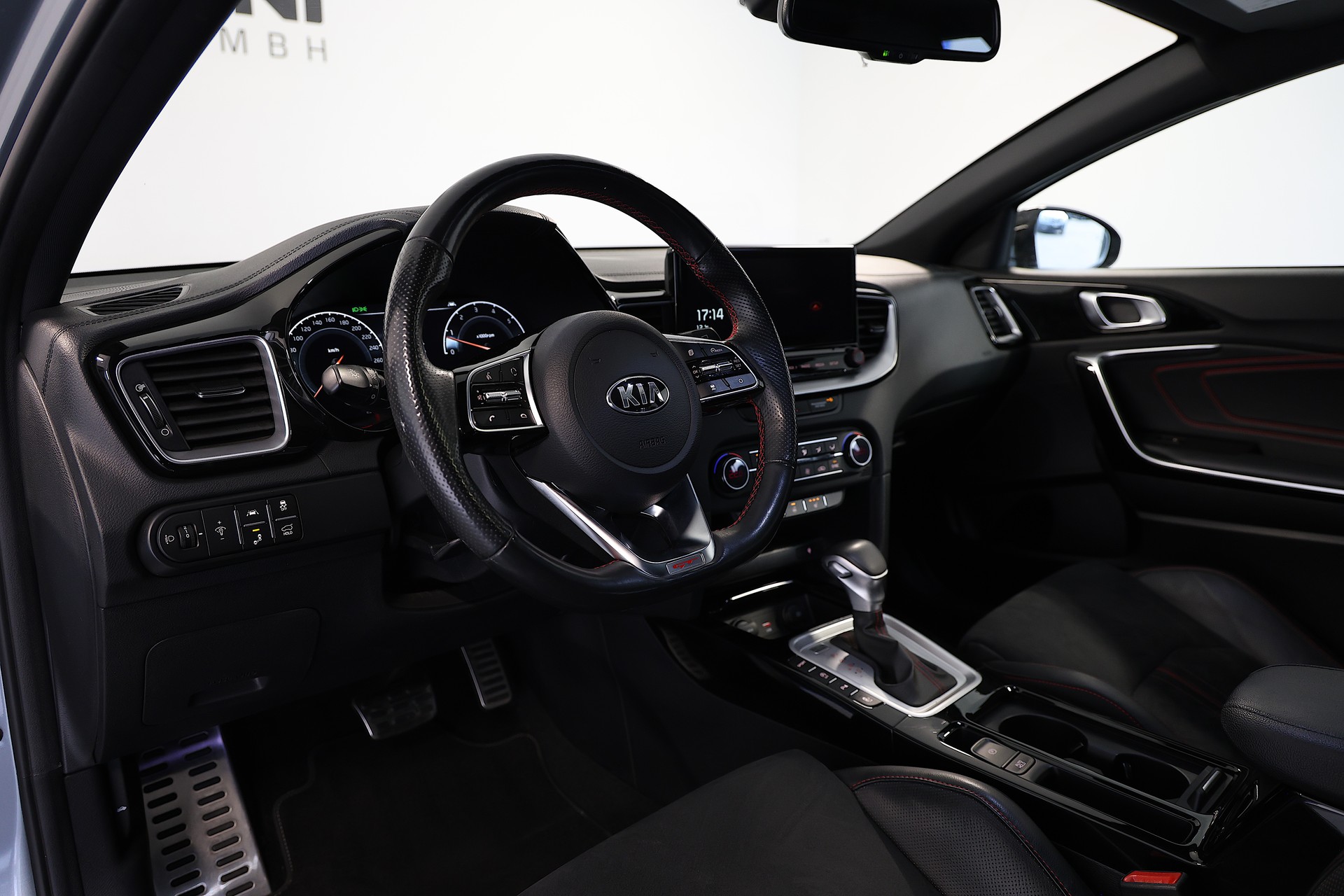 KIA ProCeed 1.6 T-GDi GT DCT-image-7