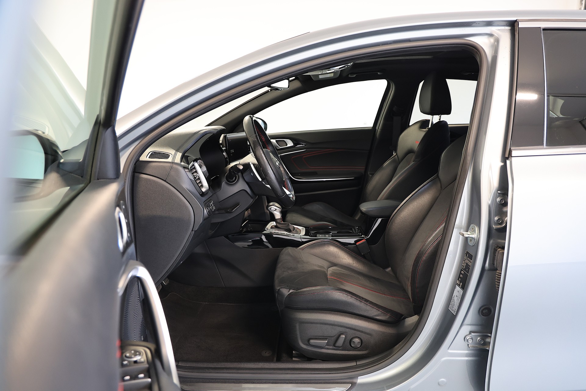 KIA ProCeed 1.6 T-GDi GT DCT-image-5