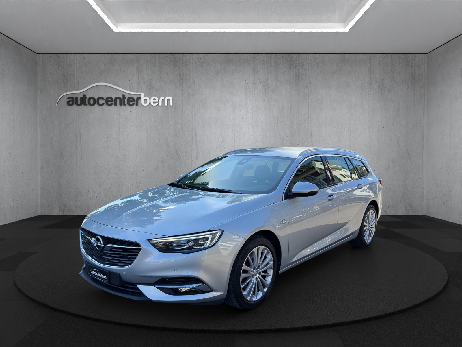 OPEL Insignia 2.0 BiDTI Sports Tourer Excellence 4WD A.-image-2