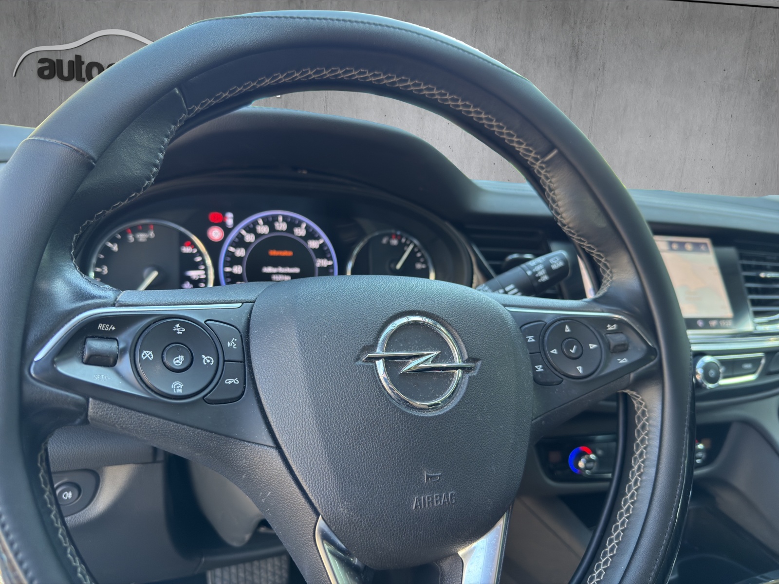 OPEL Insignia 2.0 BiDTI Sports Tourer Excellence 4WD A.-image-9