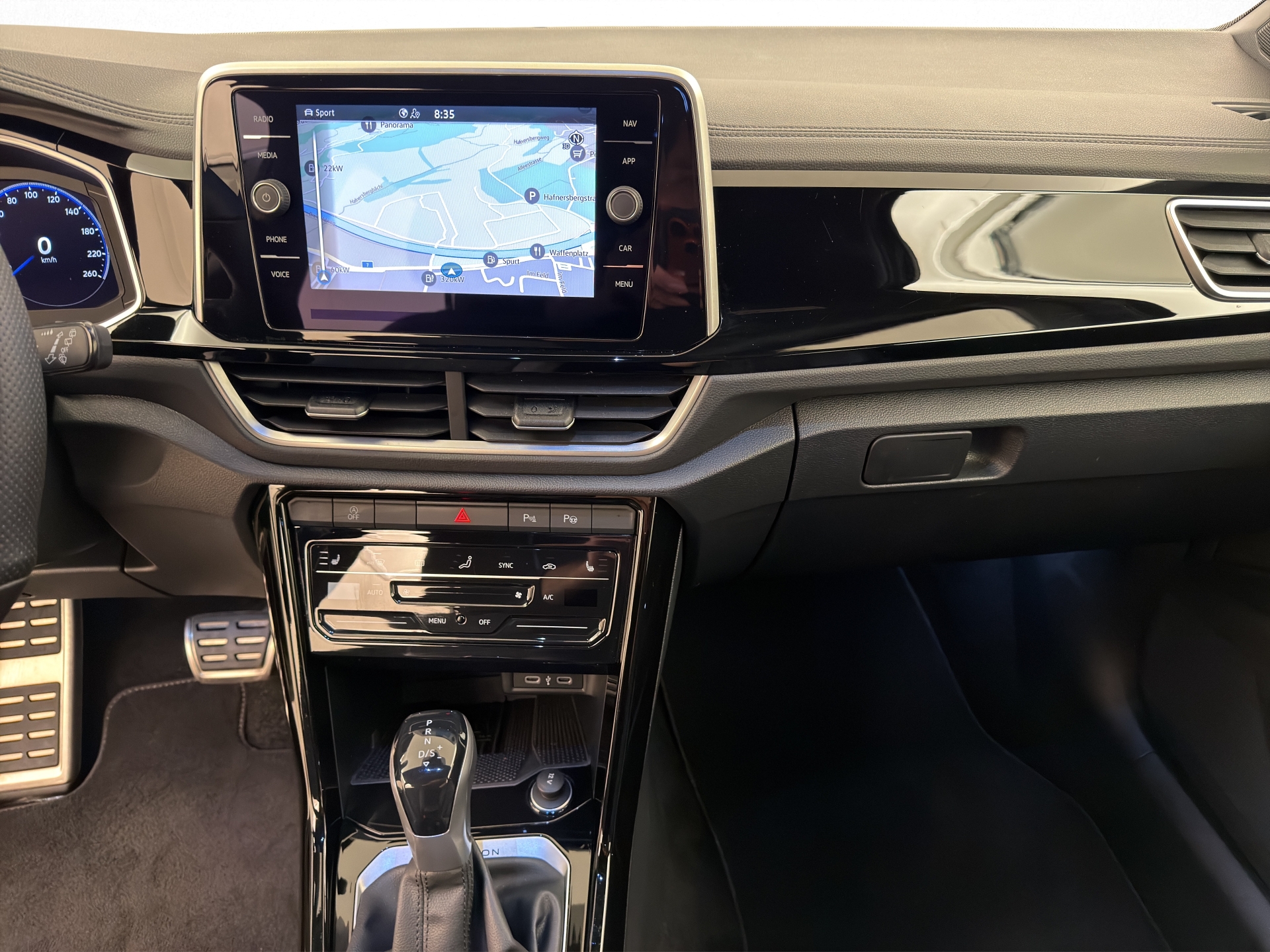 VW T-Roc 2.0 TSI R-Line DSG 4motion-image-6