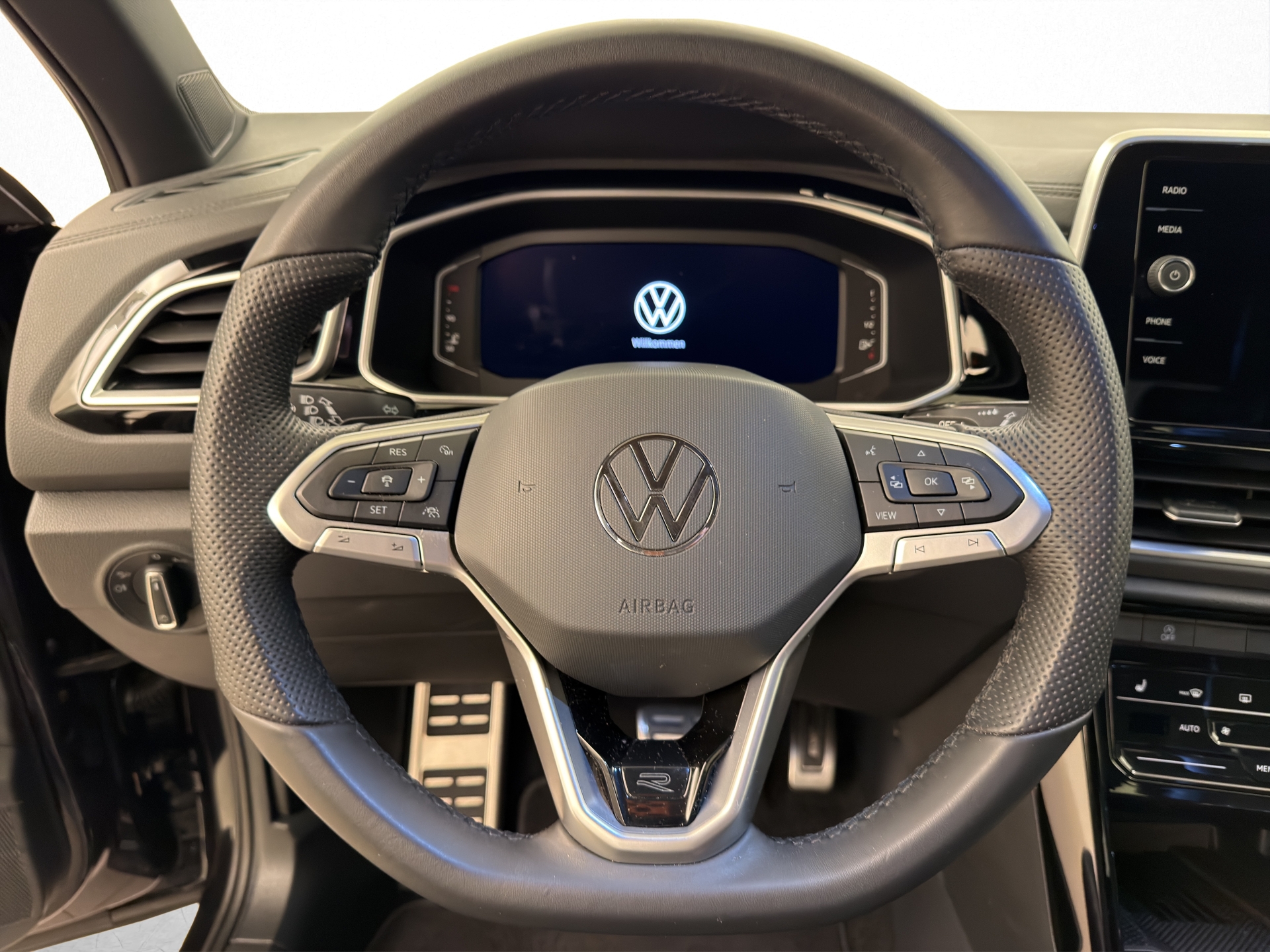 VW T-Roc 2.0 TSI R-Line DSG 4motion-image-4