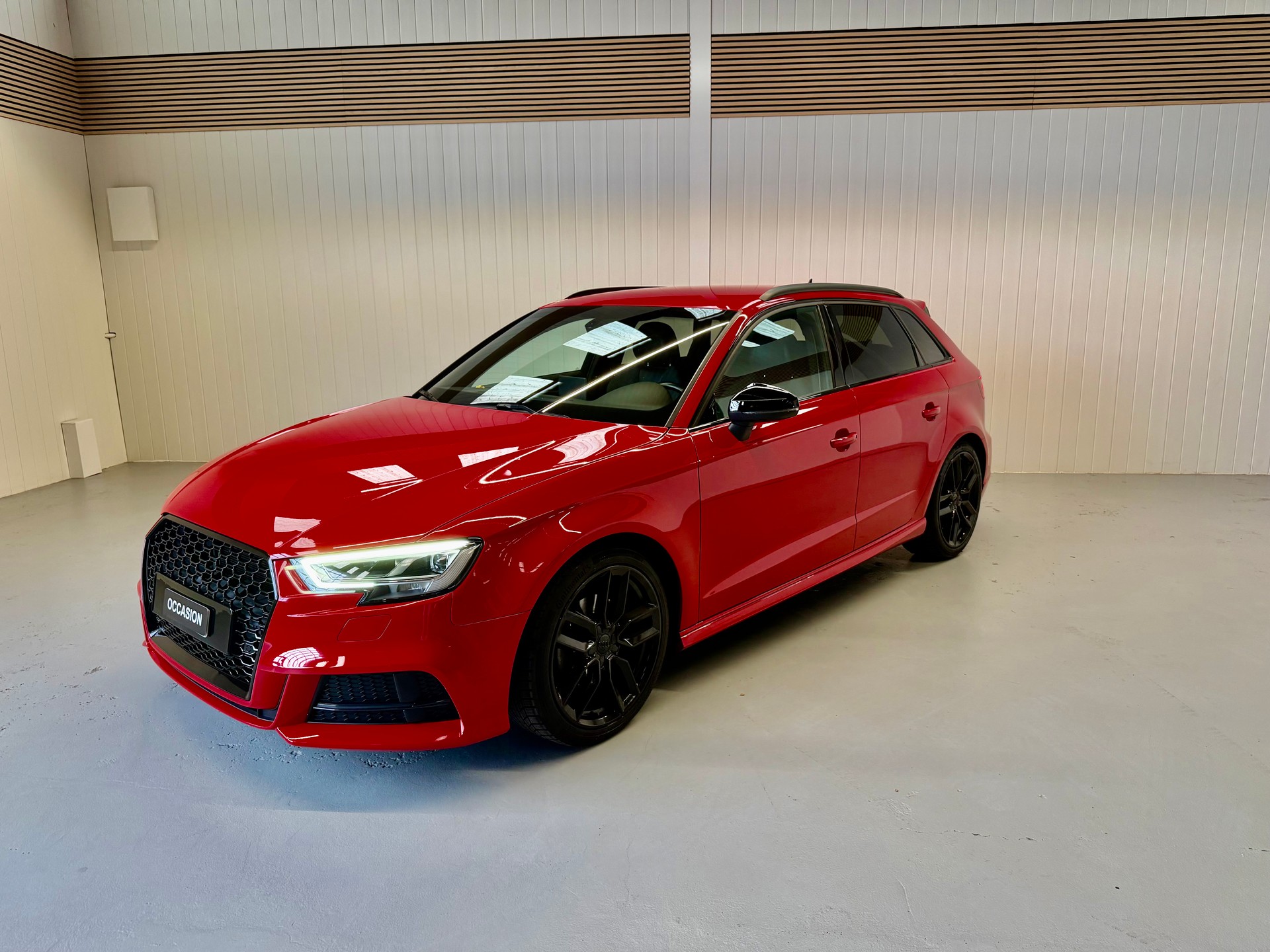 AUDI A3 Sportback 35 TFSI Sport S-tronic-image-1