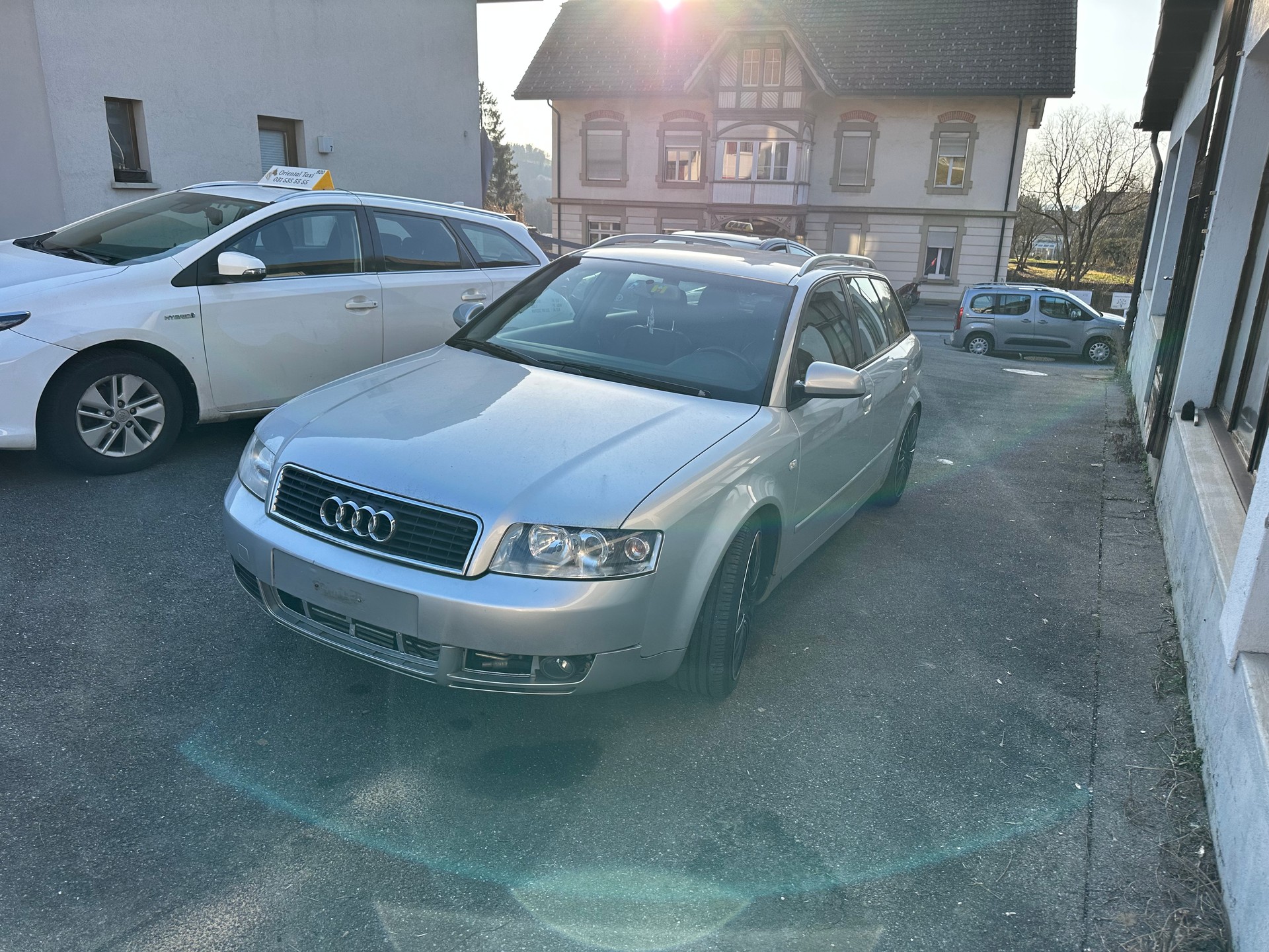 AUDI A4 Avant 3.0 V6-image-1