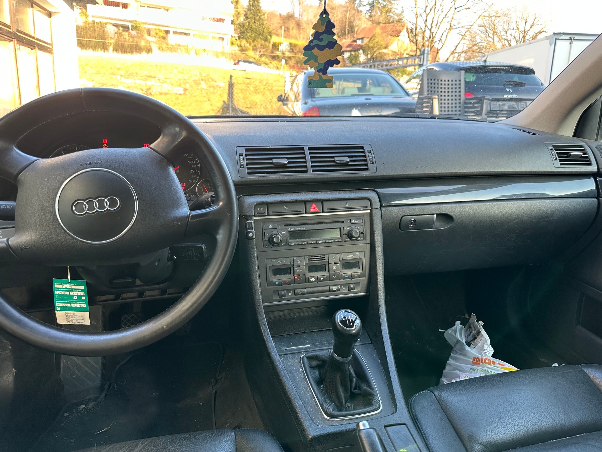 AUDI A4 Avant 3.0 V6-image-7