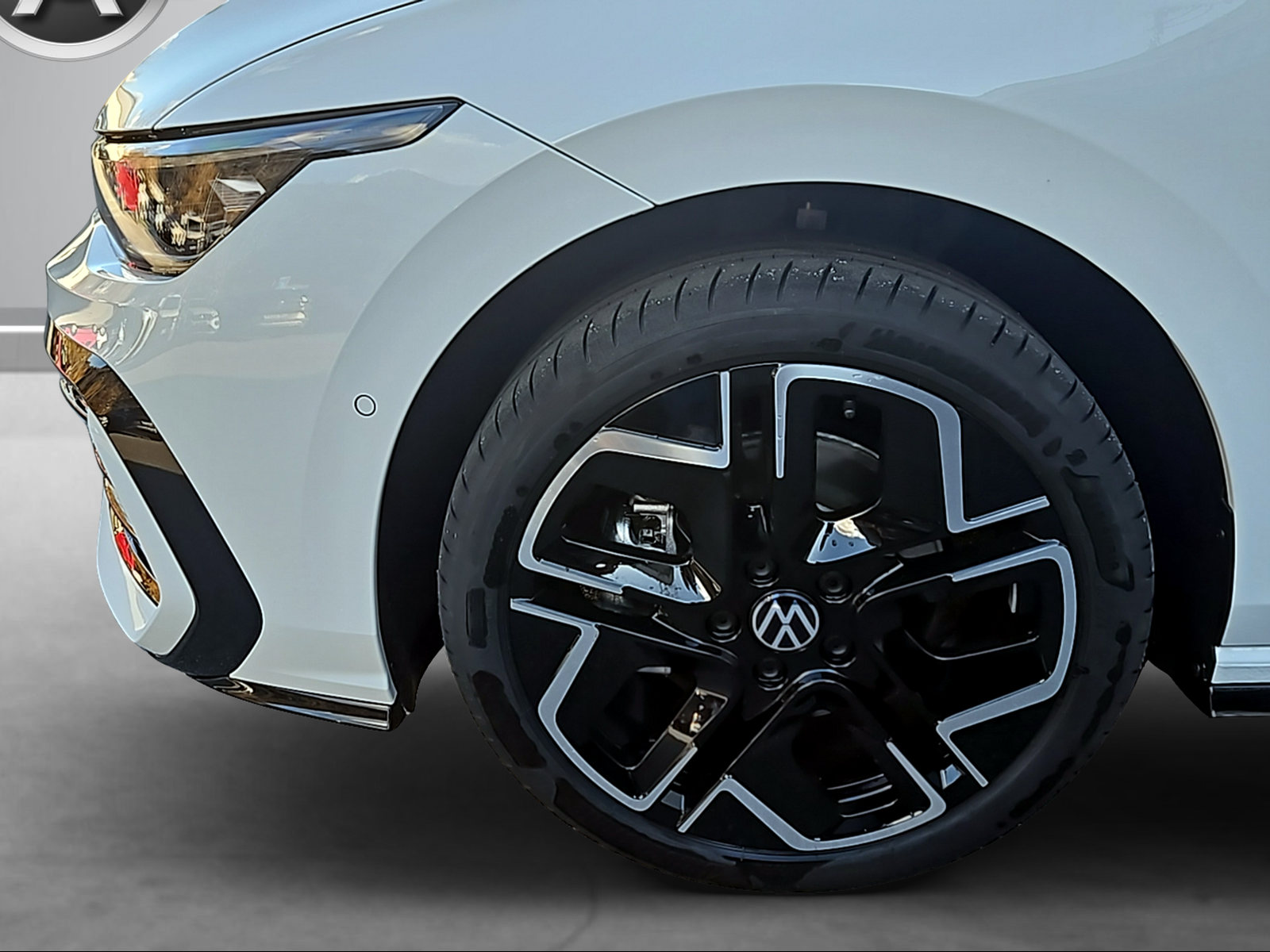 VW Golf 2.0 TSI R-Line DSG 4 Motion-image-13