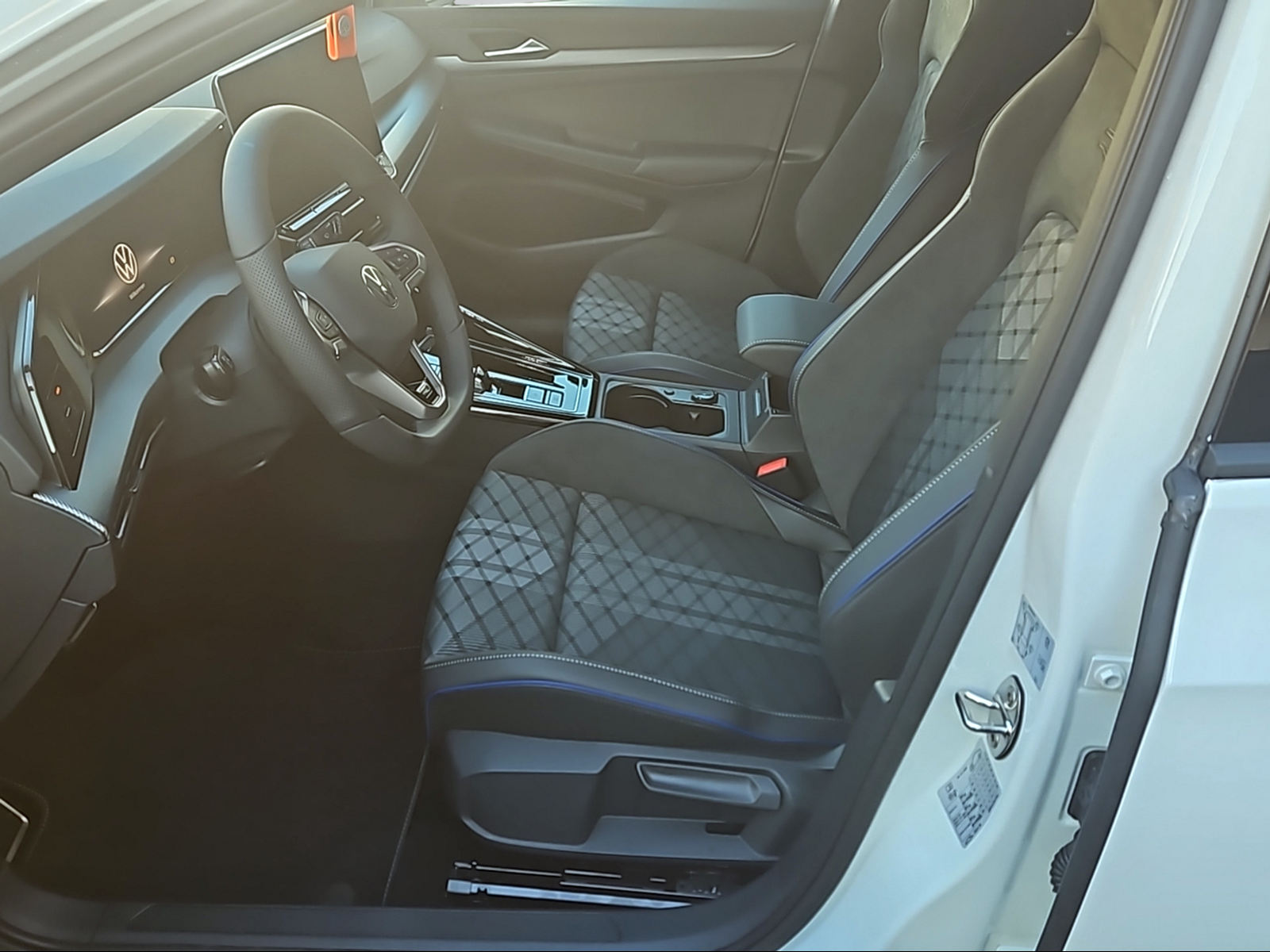 VW Golf 2.0 TSI R-Line DSG 4 Motion-image-7