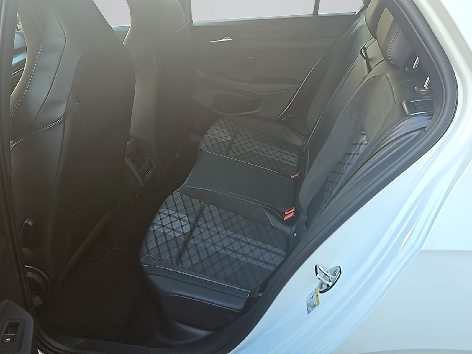 VW Golf 2.0 TSI R-Line DSG 4 Motion-image-11