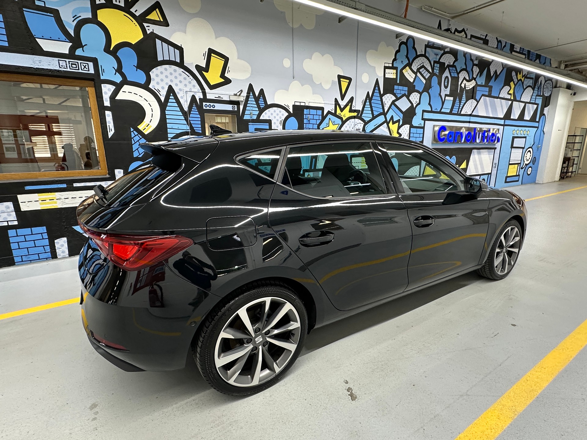 SEAT Leon 1.5 eTSI mHEV DSG FR-image-3