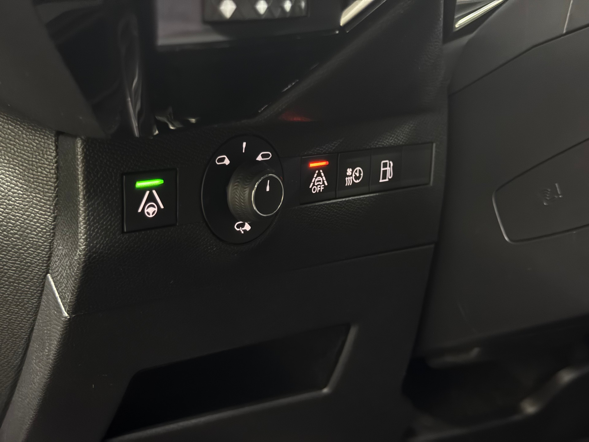 DS AUTOMOBILES DS 7 Crossback E-Tense 300 Performance Line-image-15