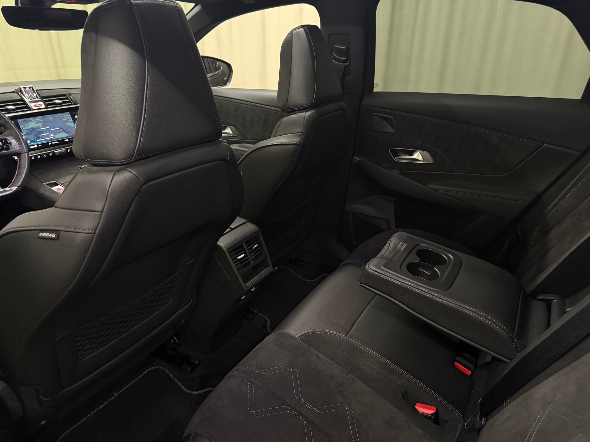 DS AUTOMOBILES DS 7 Crossback E-Tense 300 Performance Line-image-11