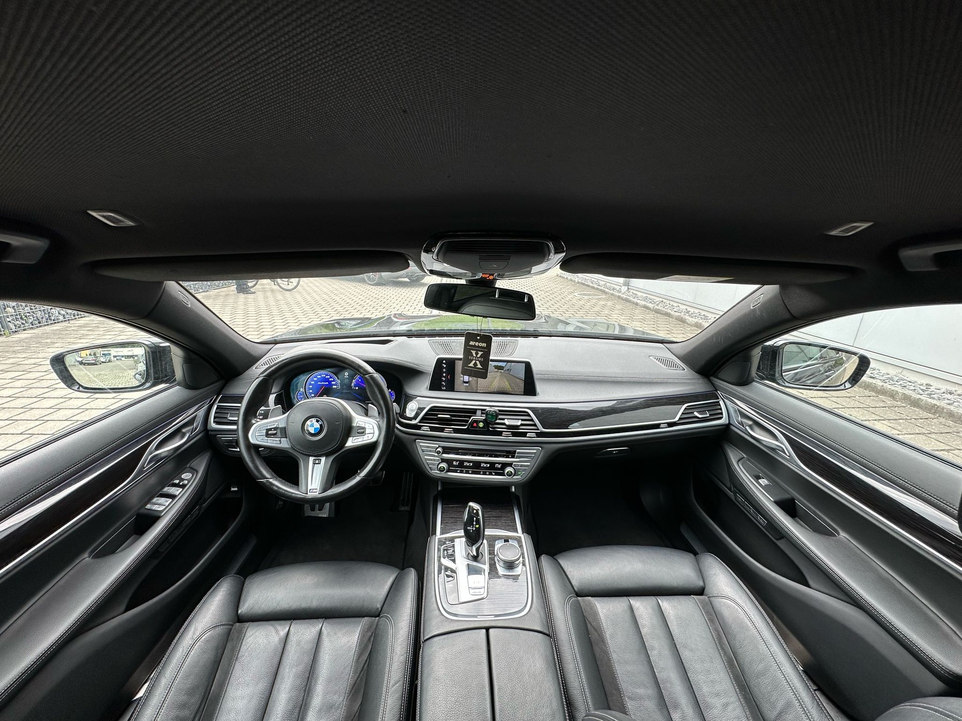 BMW 730d xDrive Steptronic-image-1