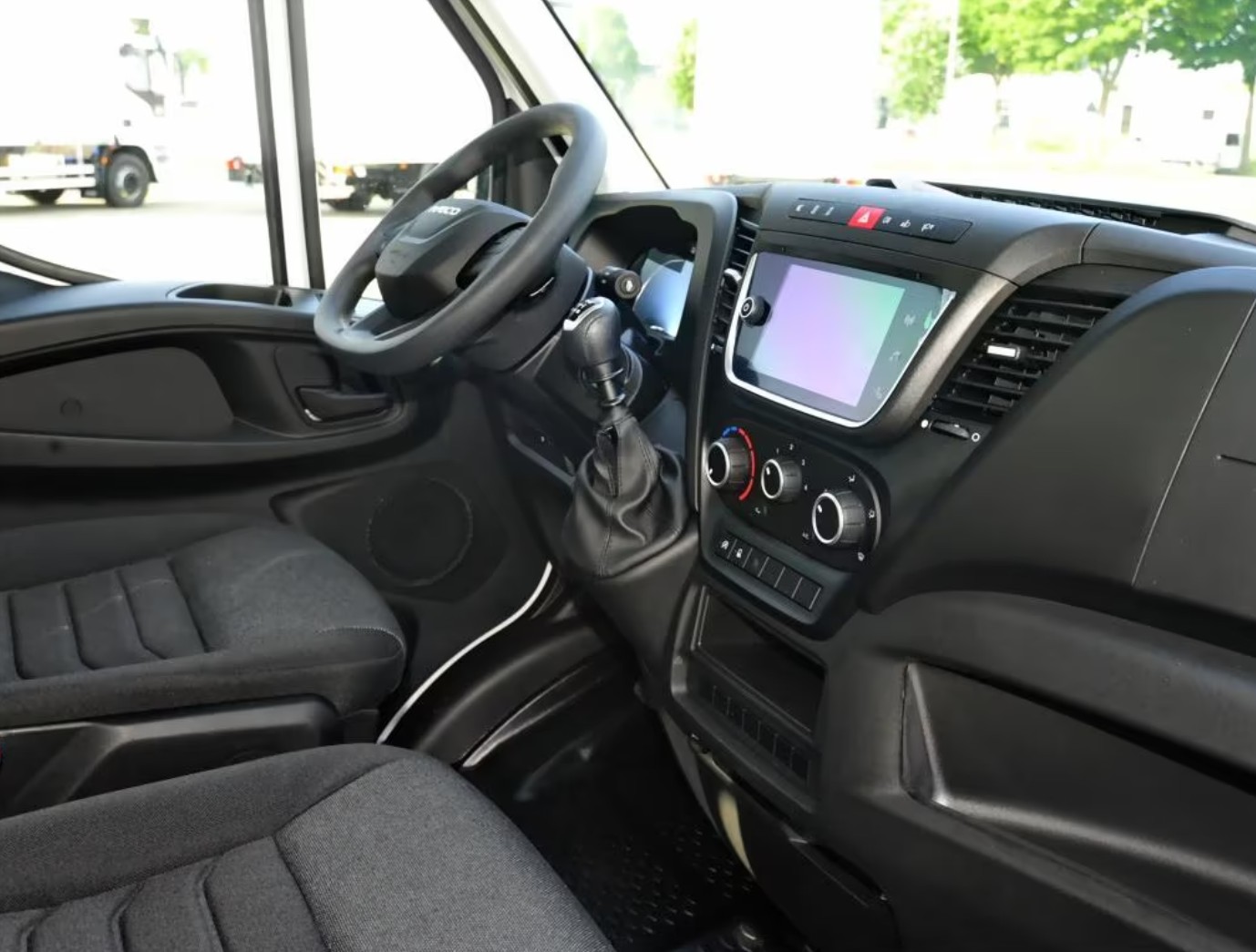 IVECO 35 S 14H Kipper mit AHK-image-6