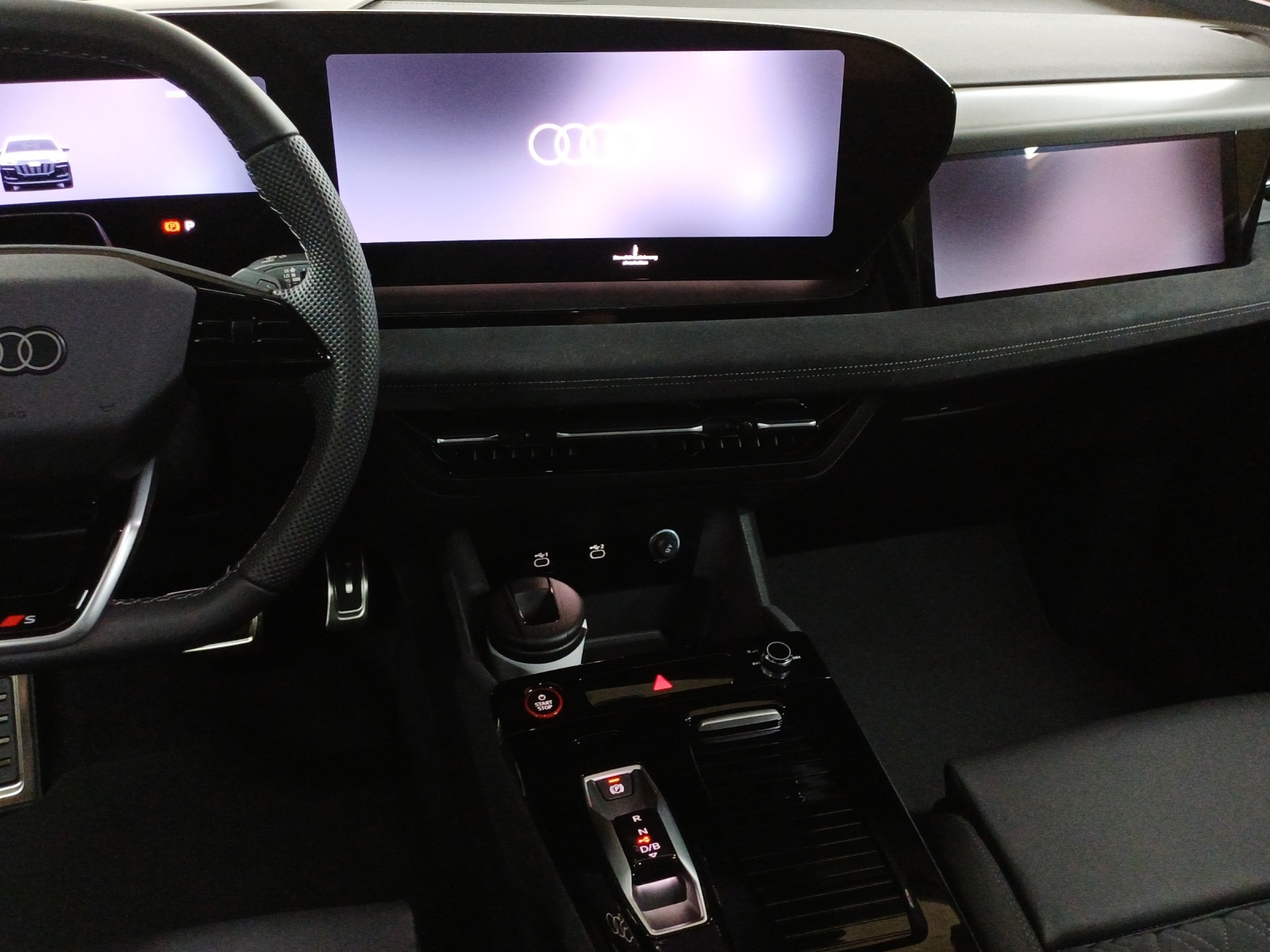 AUDI SQ6 e-tron quattro-image-10