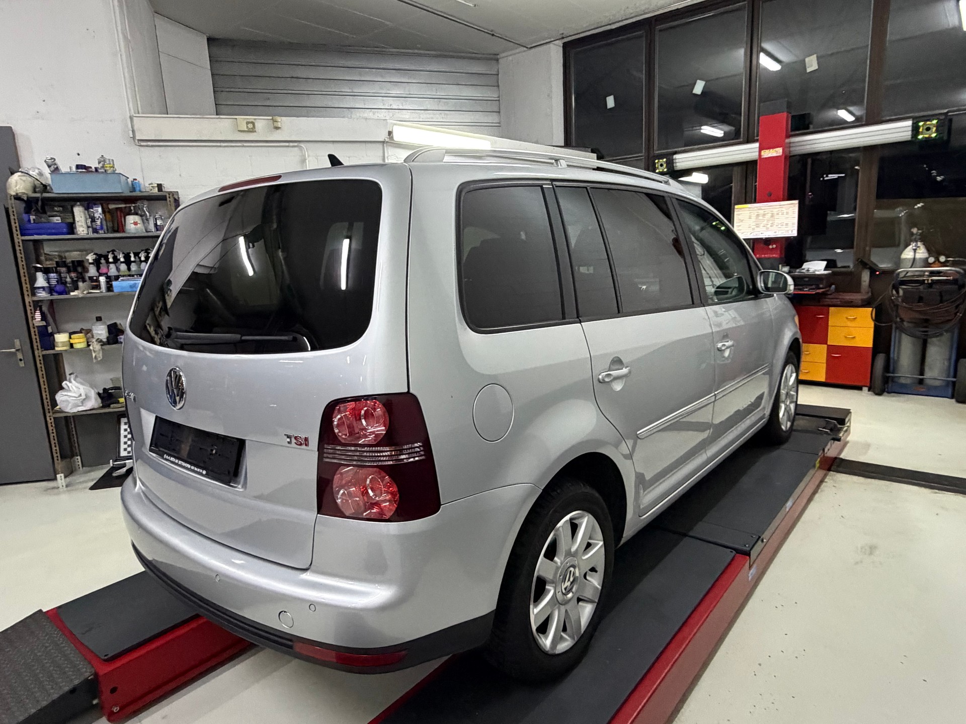 VW Touran 1.4 TSI Highline DSG-image-5
