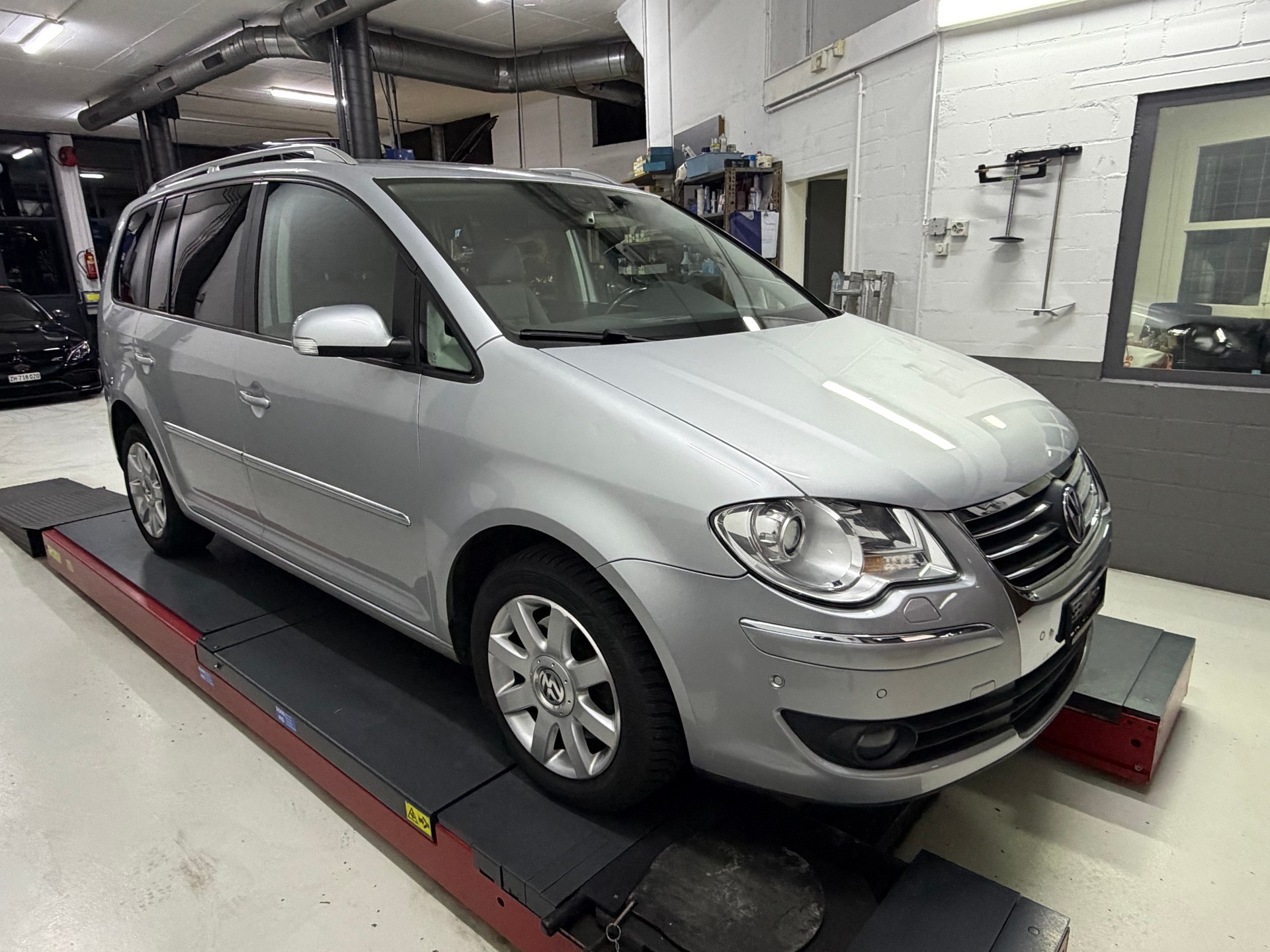 VW Touran 1.4 TSI Highline DSG-image-6