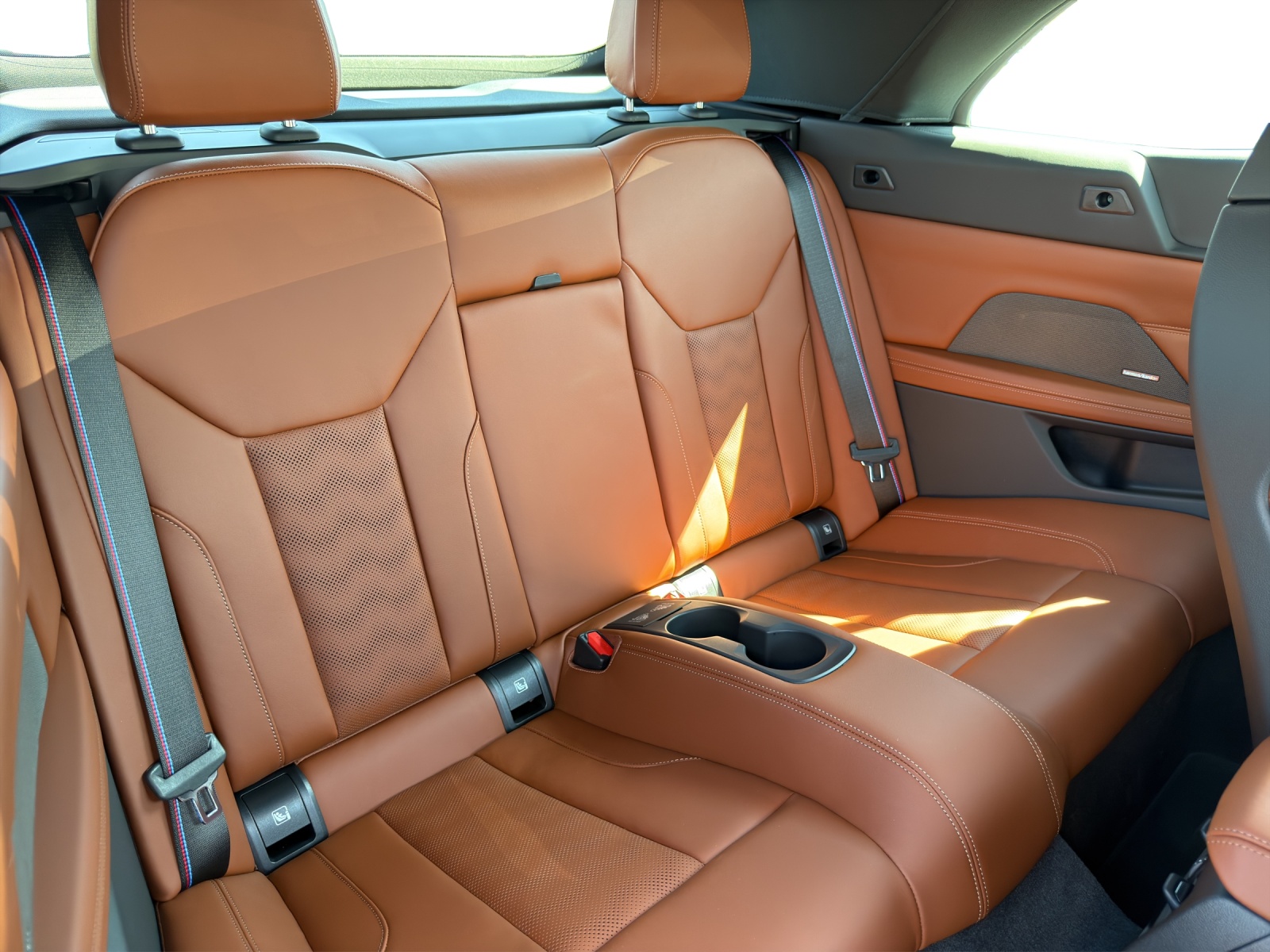 BMW M4 Cabrio Competition M xDrive-image-23