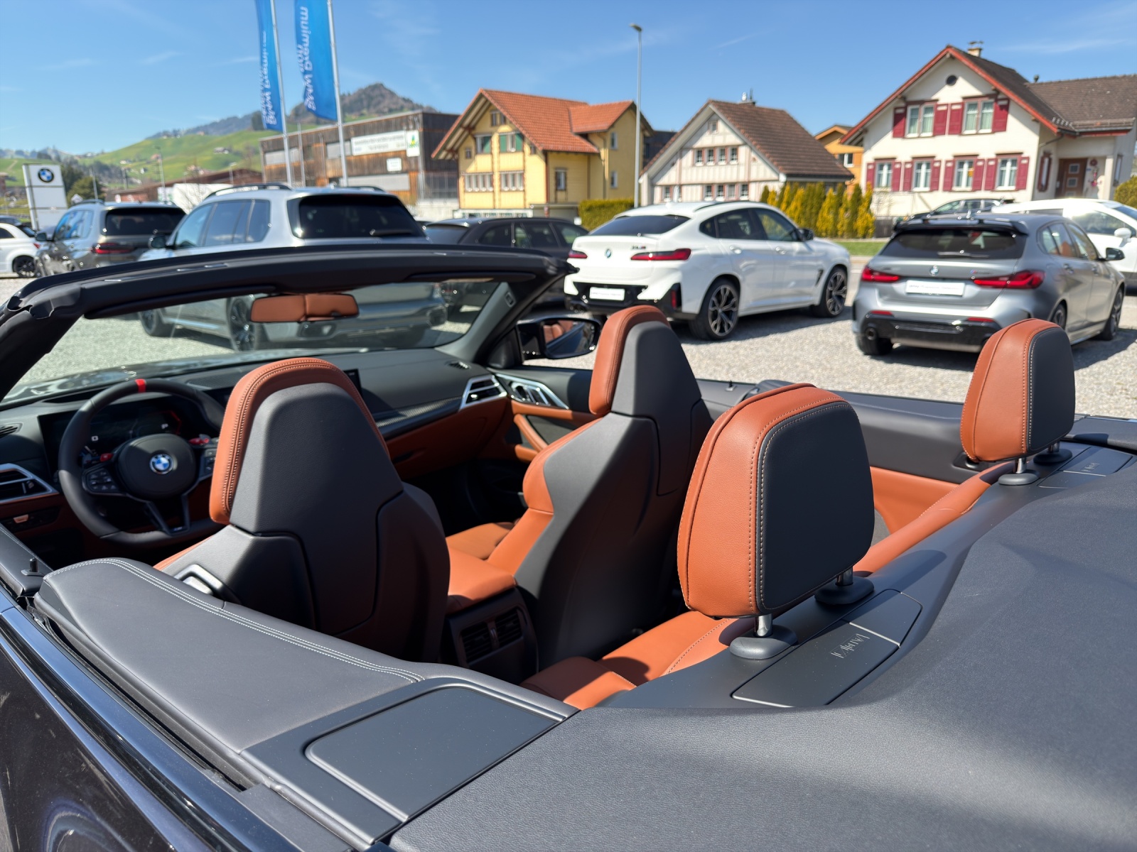 BMW M4 Cabrio Competition M xDrive-image-24