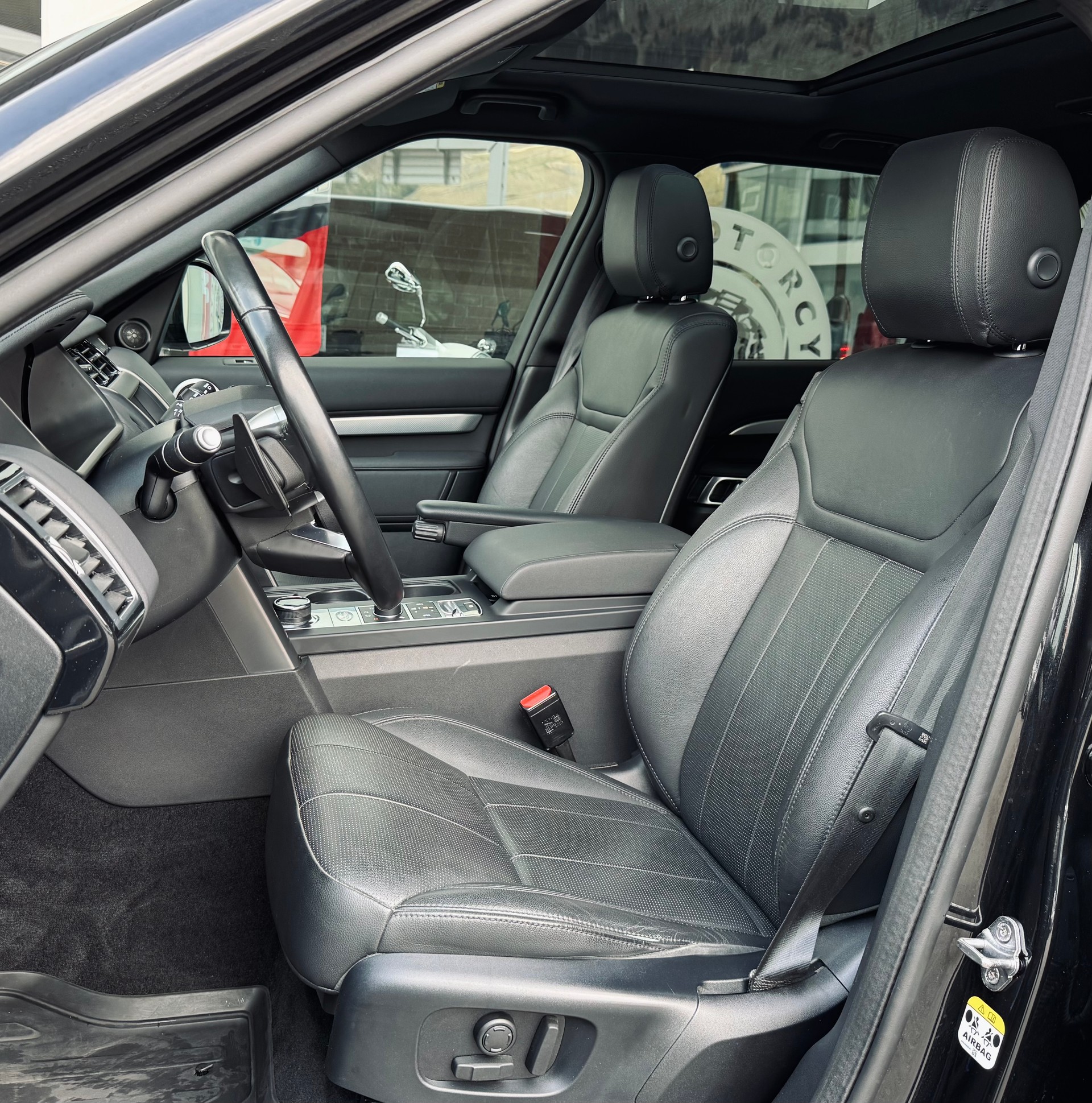 LAND ROVER Discovery 3.0 SDV6 Landmark Edition 7-Plätzer-image-7