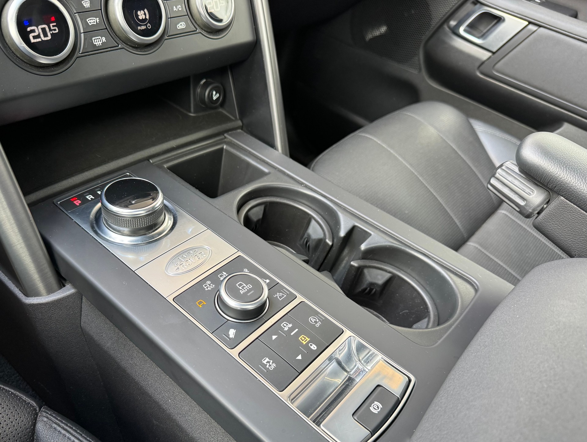 LAND ROVER Discovery 3.0 SDV6 Landmark Edition 7-Plätzer-image-23