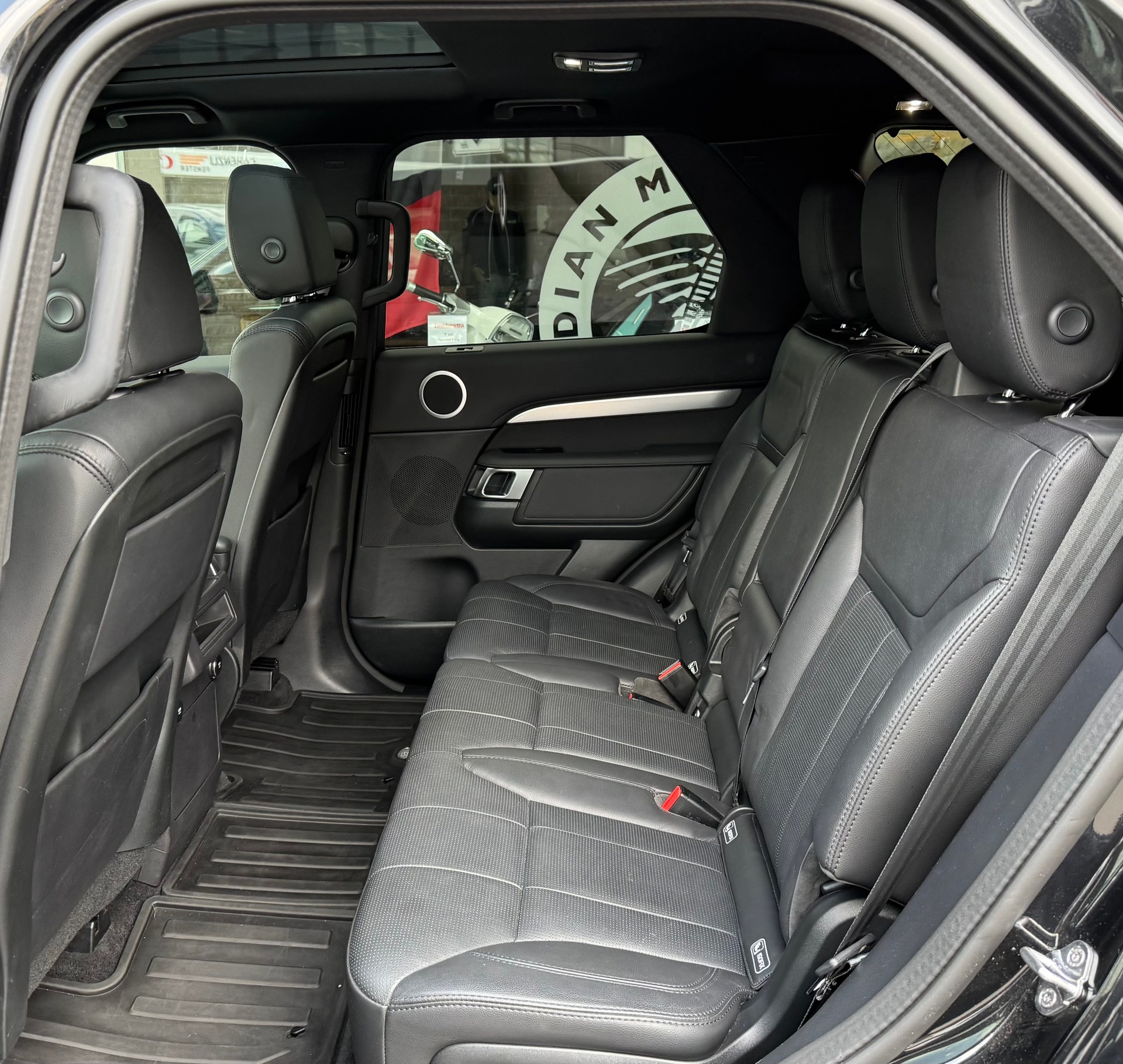 LAND ROVER Discovery 3.0 SDV6 Landmark Edition 7-Plätzer-image-9