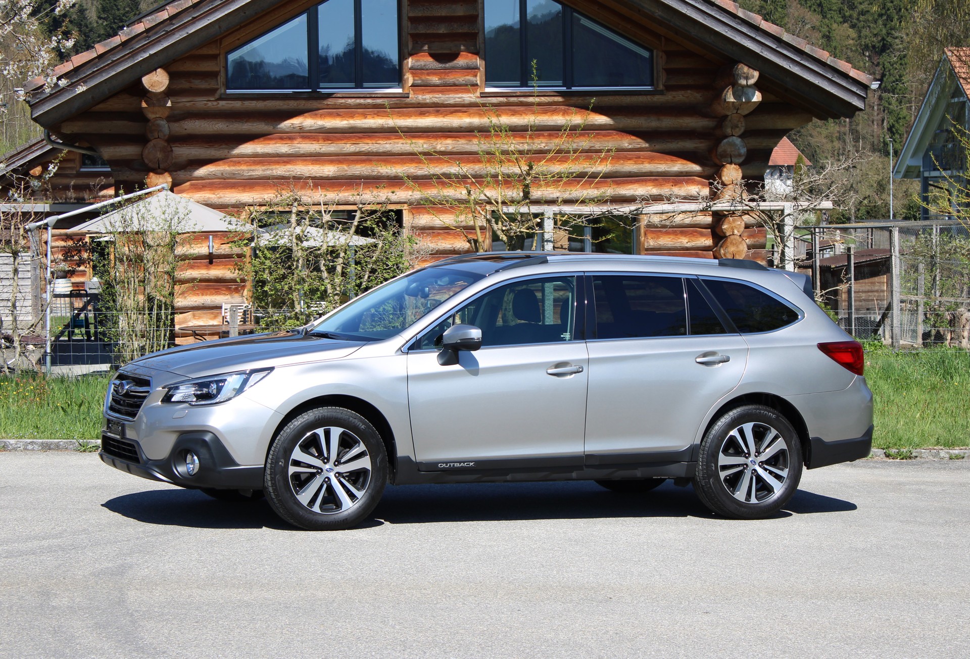 SUBARU Outback 2.5i Luxury AWD Lineartronic-image-1