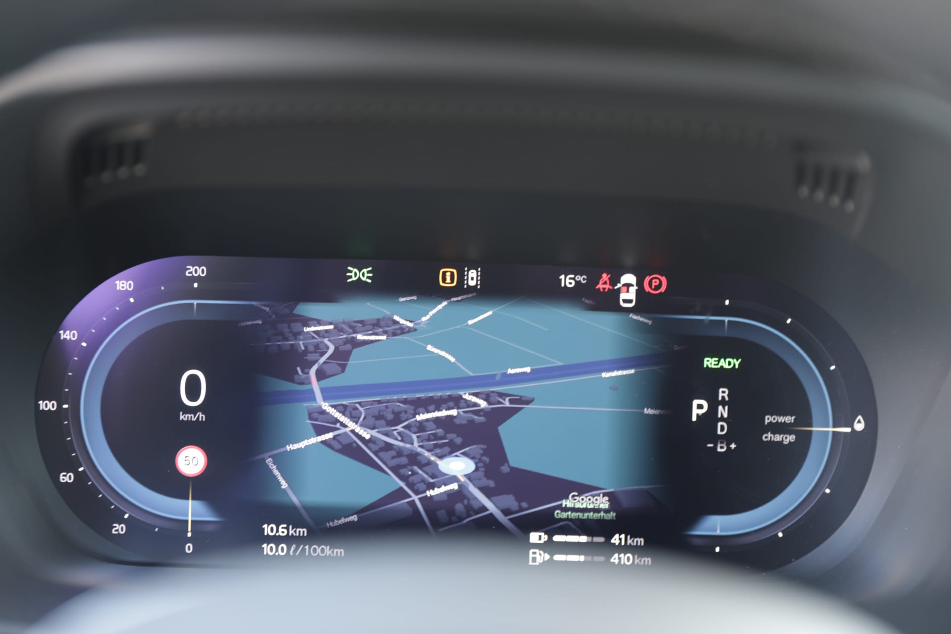 VOLVO XC60 T6 eAWD PluginHybrid Xcentric Geartronic-image-17