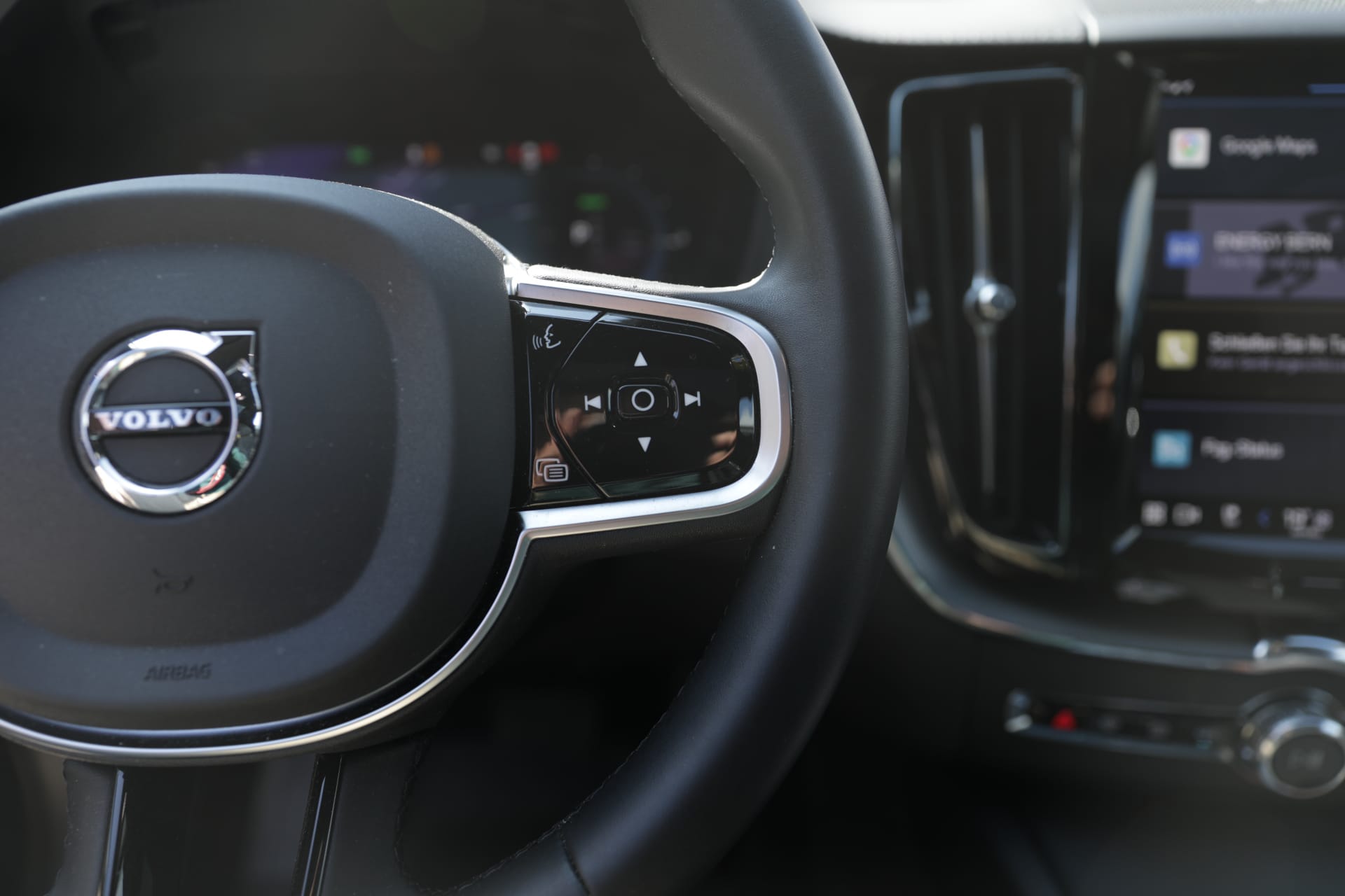 VOLVO XC60 T6 eAWD PluginHybrid Xcentric Geartronic-image-15