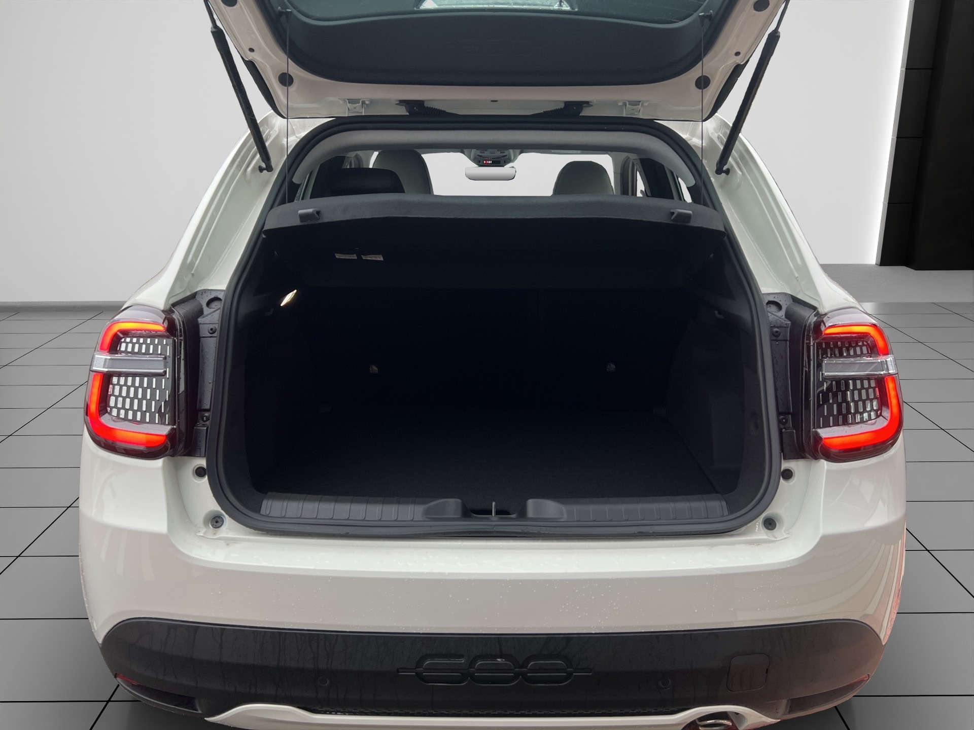 FIAT 600 1.2 Hybrid 110 Swis-image-13