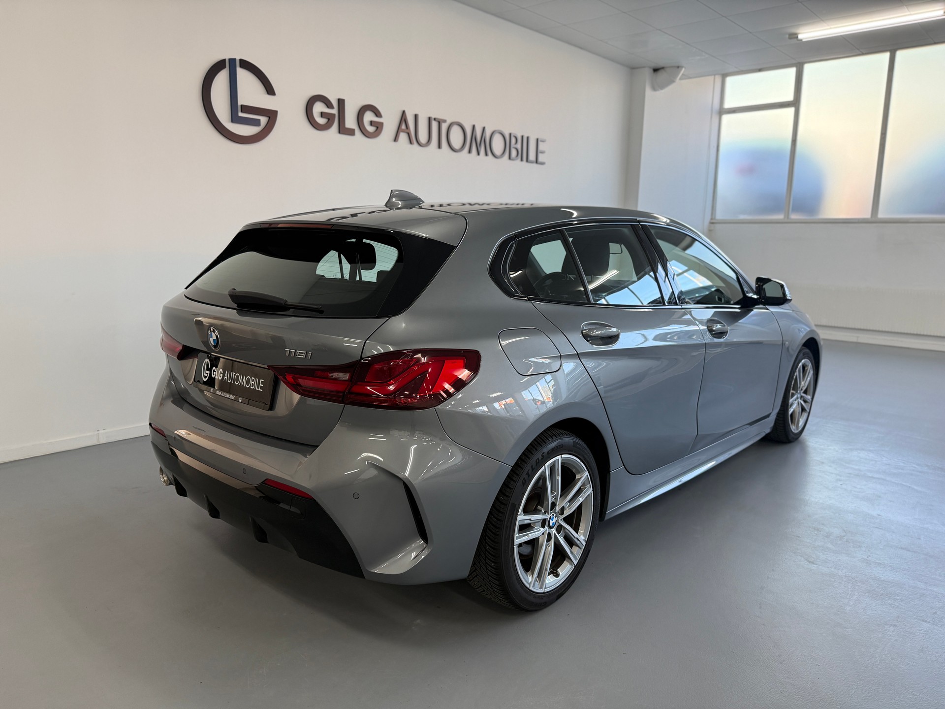BMW 118i M Sport Steptronic-showroom-element-3