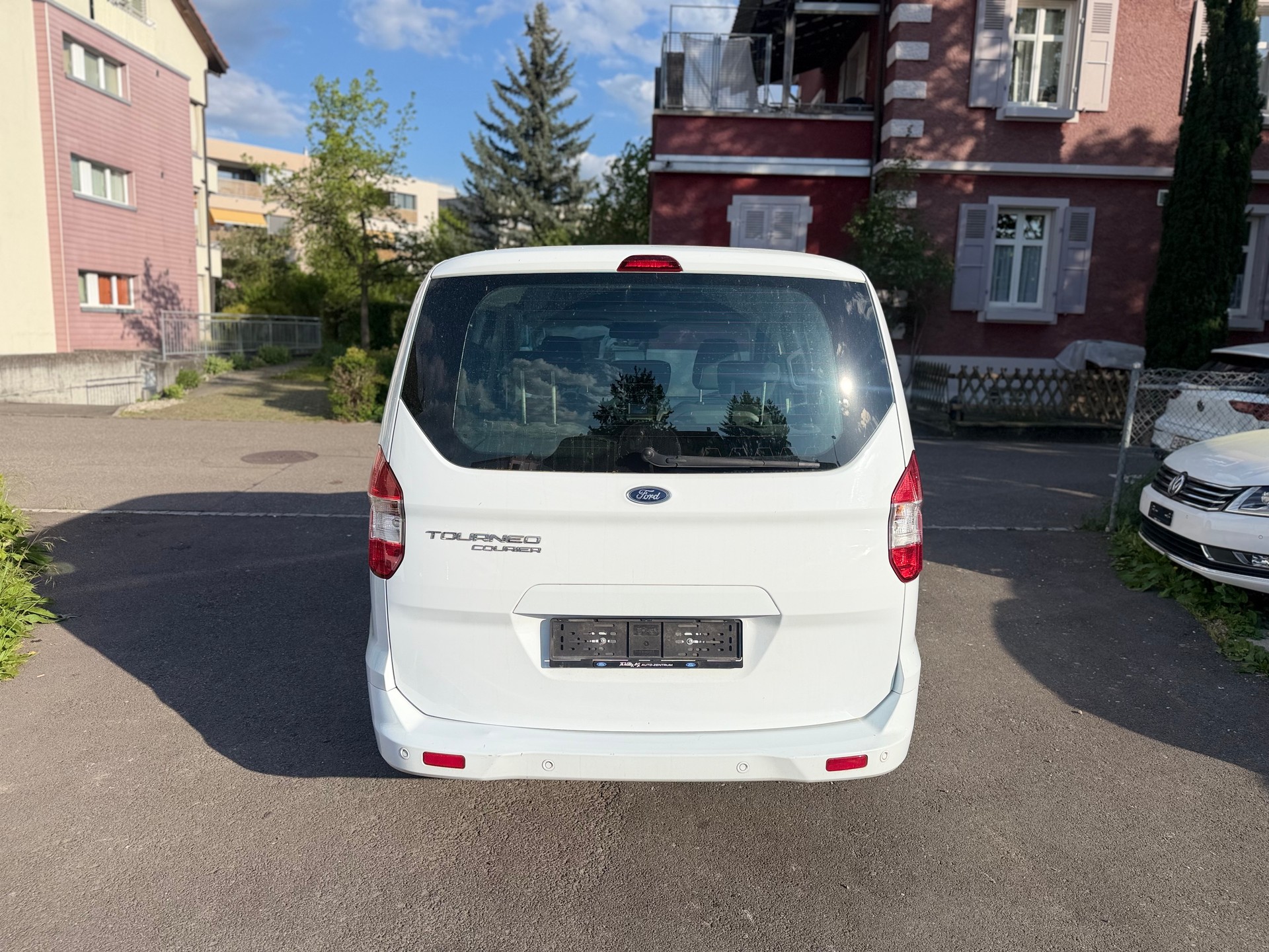 FORD Tourneo Courier 1.0 SCTi Trend-image-3