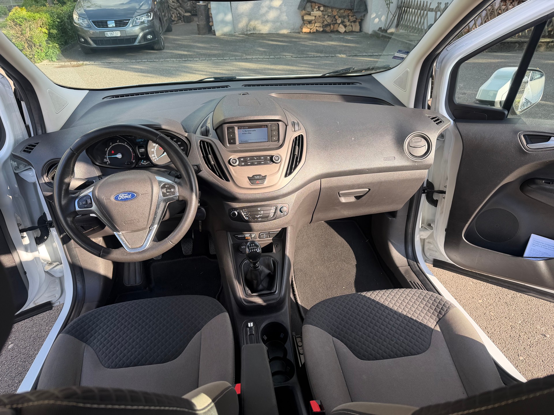 FORD Tourneo Courier 1.0 SCTi Trend-image-12