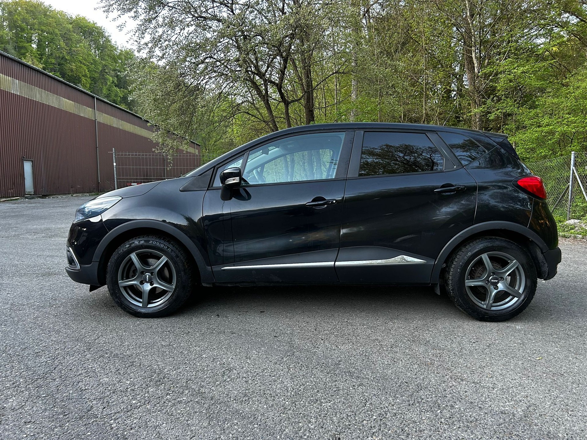 RENAULT Captur 1.2 T 16V Dynamique EDC-image-4