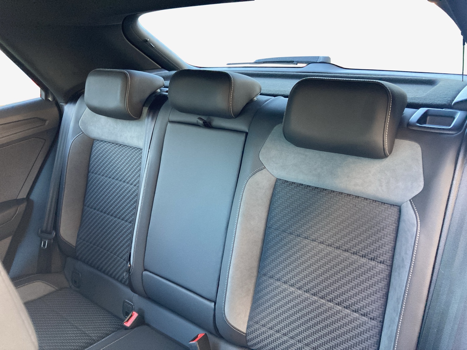 VW T-Roc 1.5 TSI EVO Sport DSG-image-11