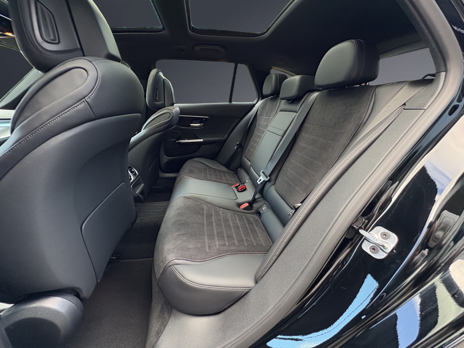 MERCEDES-BENZ C 220 d T 4 Matic Swiss Star-image-17