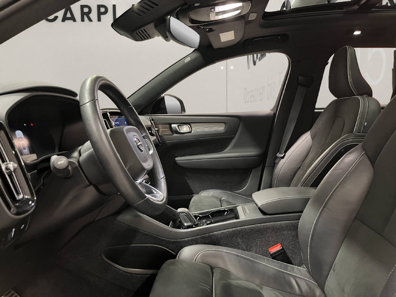 VOLVO XC40 P8 Twin Pro AWD-image-6
