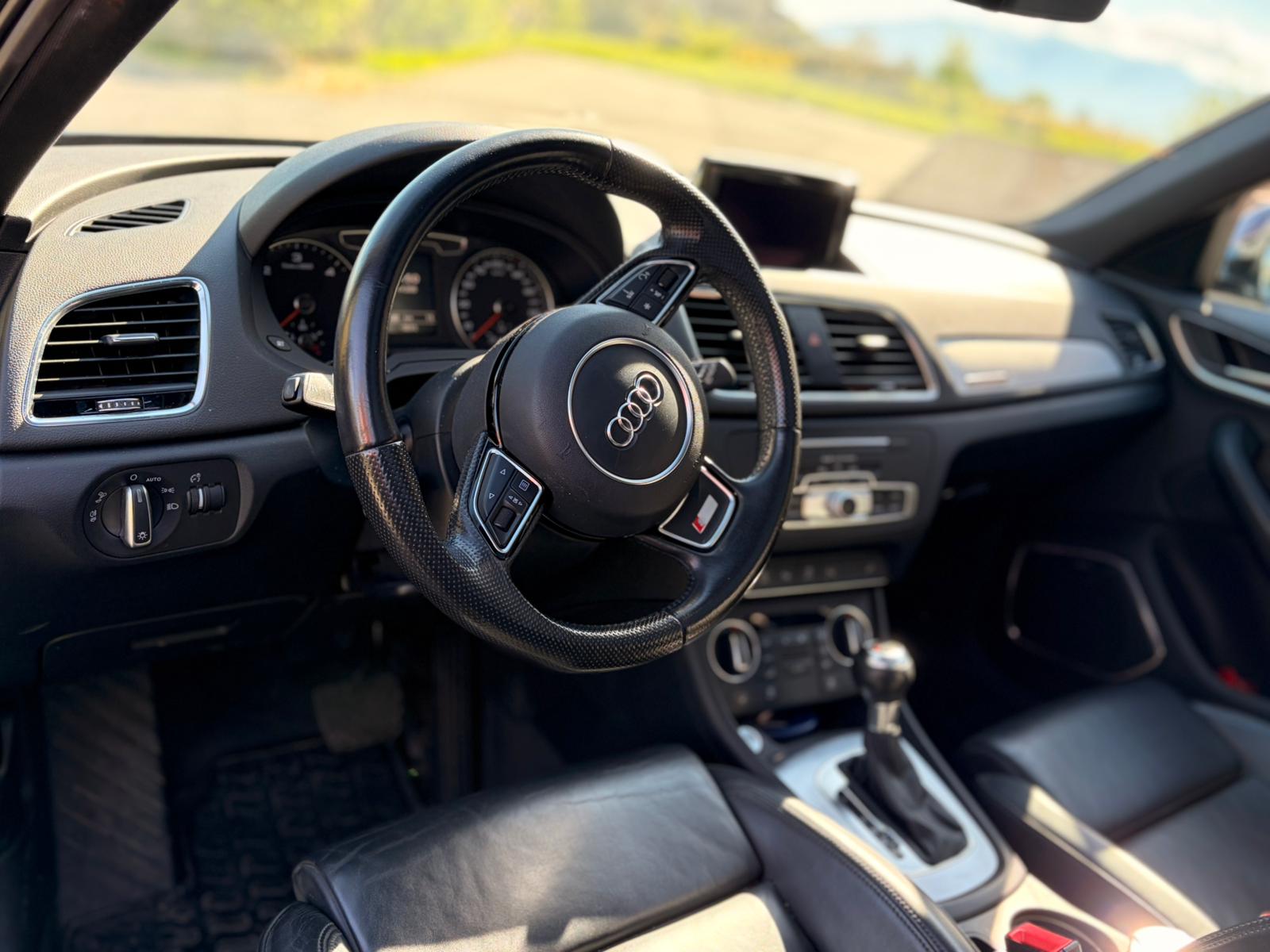 AUDI Q3 2.0 TDI sport quattro S-tronic-image-3