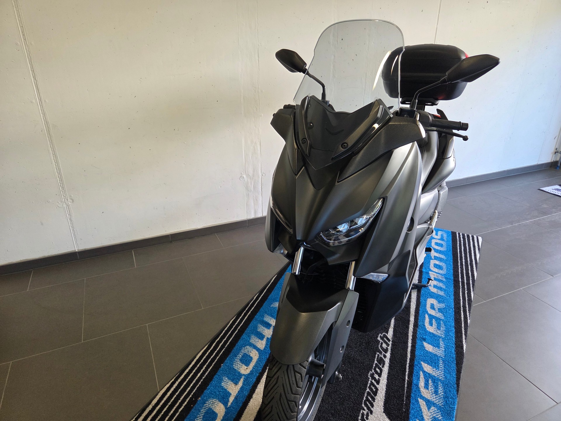 YAMAHA X-Max CZD 300 ABS-image-11