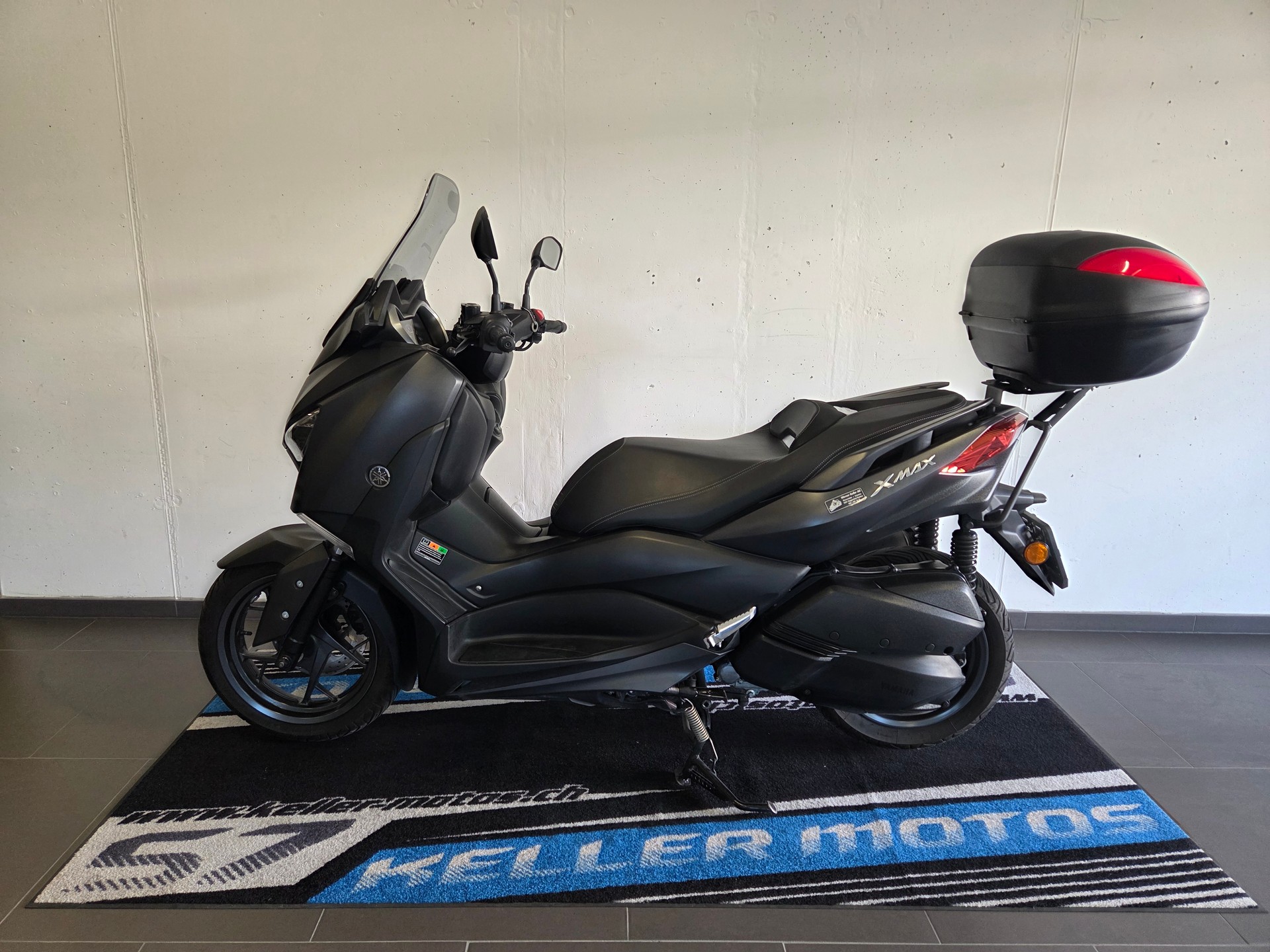 YAMAHA X-Max CZD 300 ABS-showroom-element-1