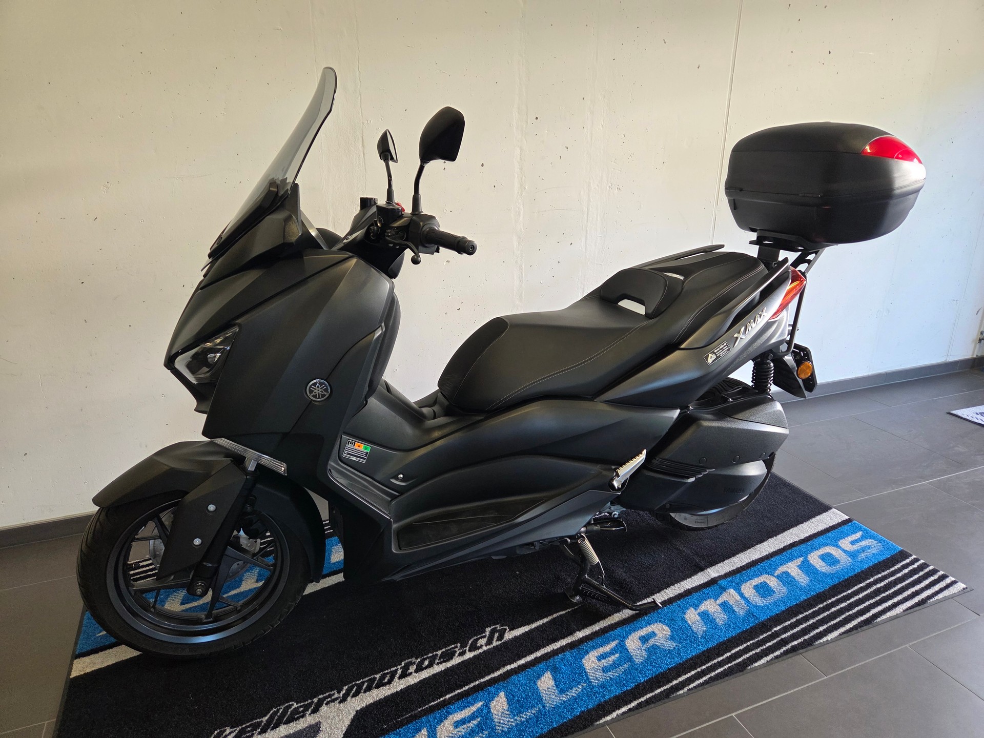 YAMAHA X-Max CZD 300 ABS-showroom-element-2