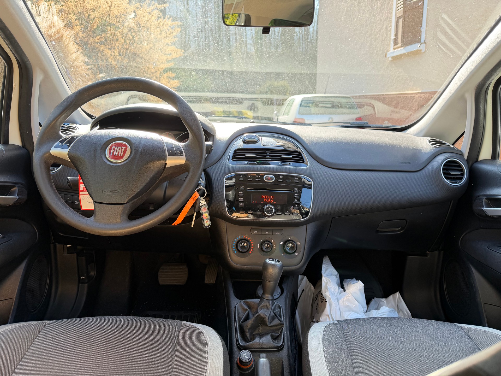 FIAT Punto 1.4 Easy Dualogic-image-8
