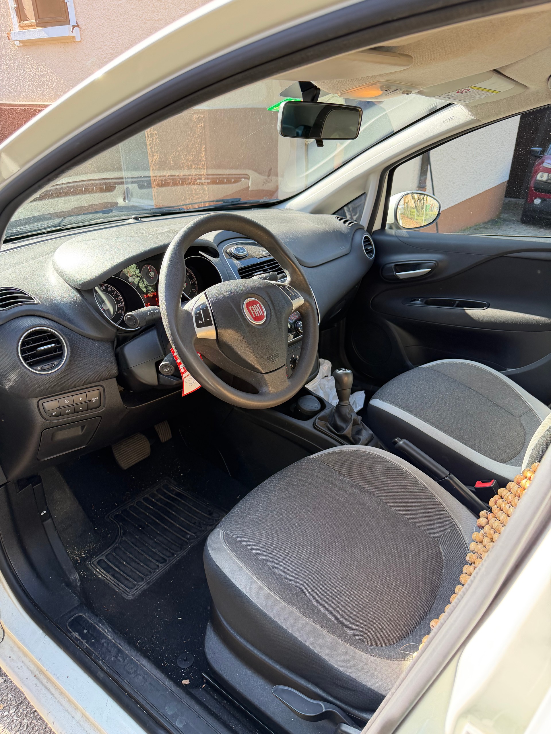 FIAT Punto 1.4 Easy Dualogic-image-9
