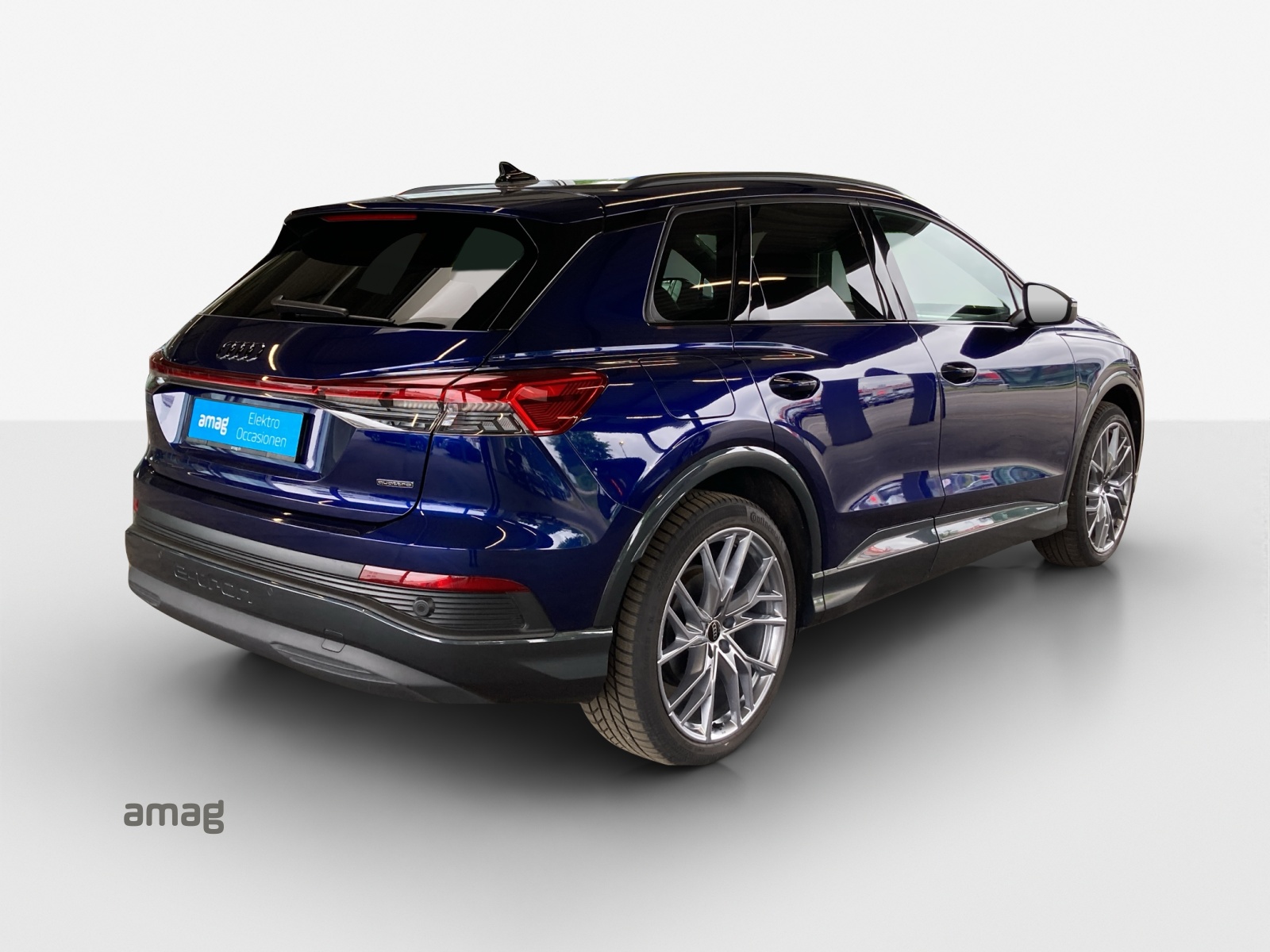 AUDI Q4 e-tron 45 Attraction quattro-image-5