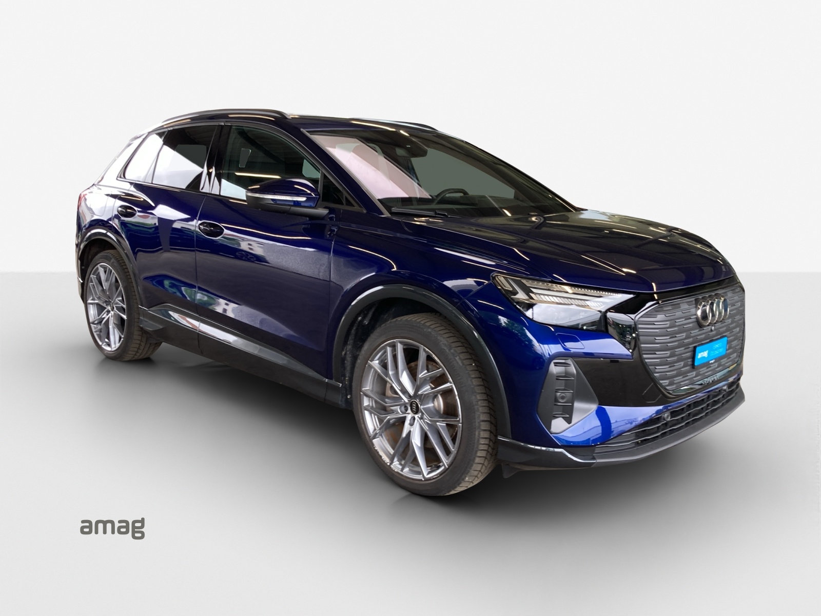 AUDI Q4 e-tron 45 Attraction quattro-image-6