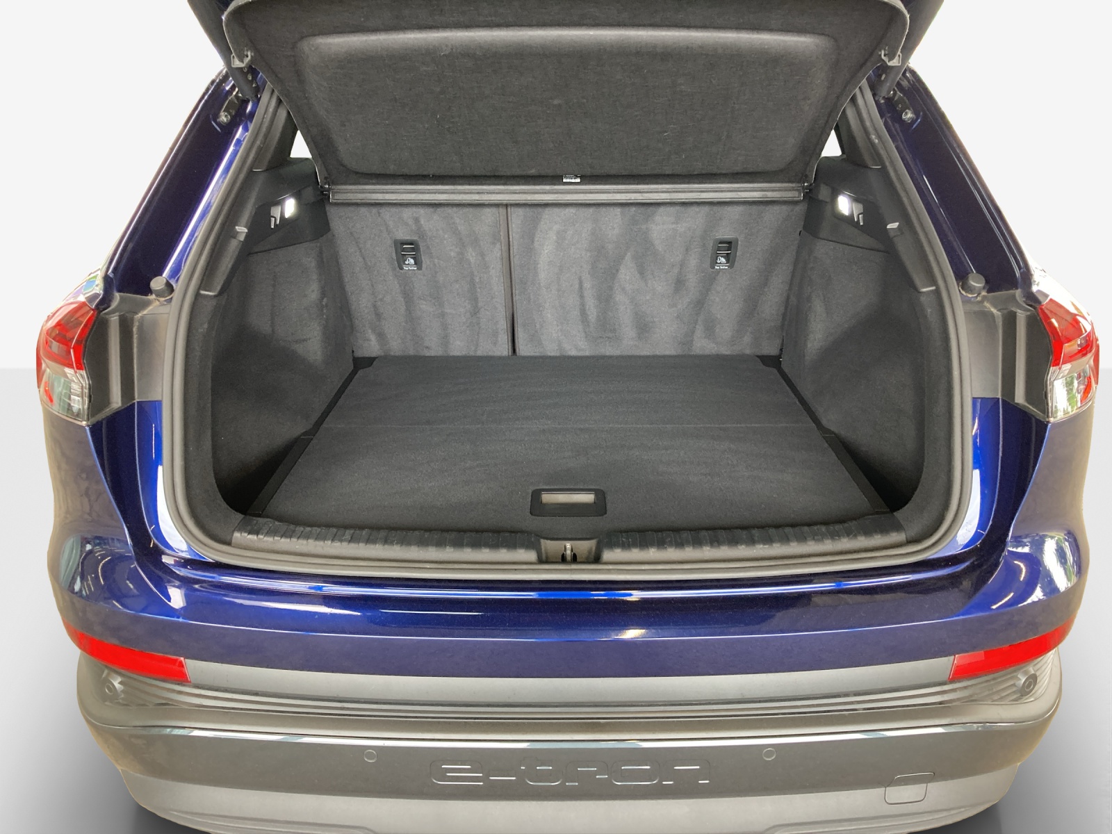AUDI Q4 e-tron 45 Attraction quattro-image-13